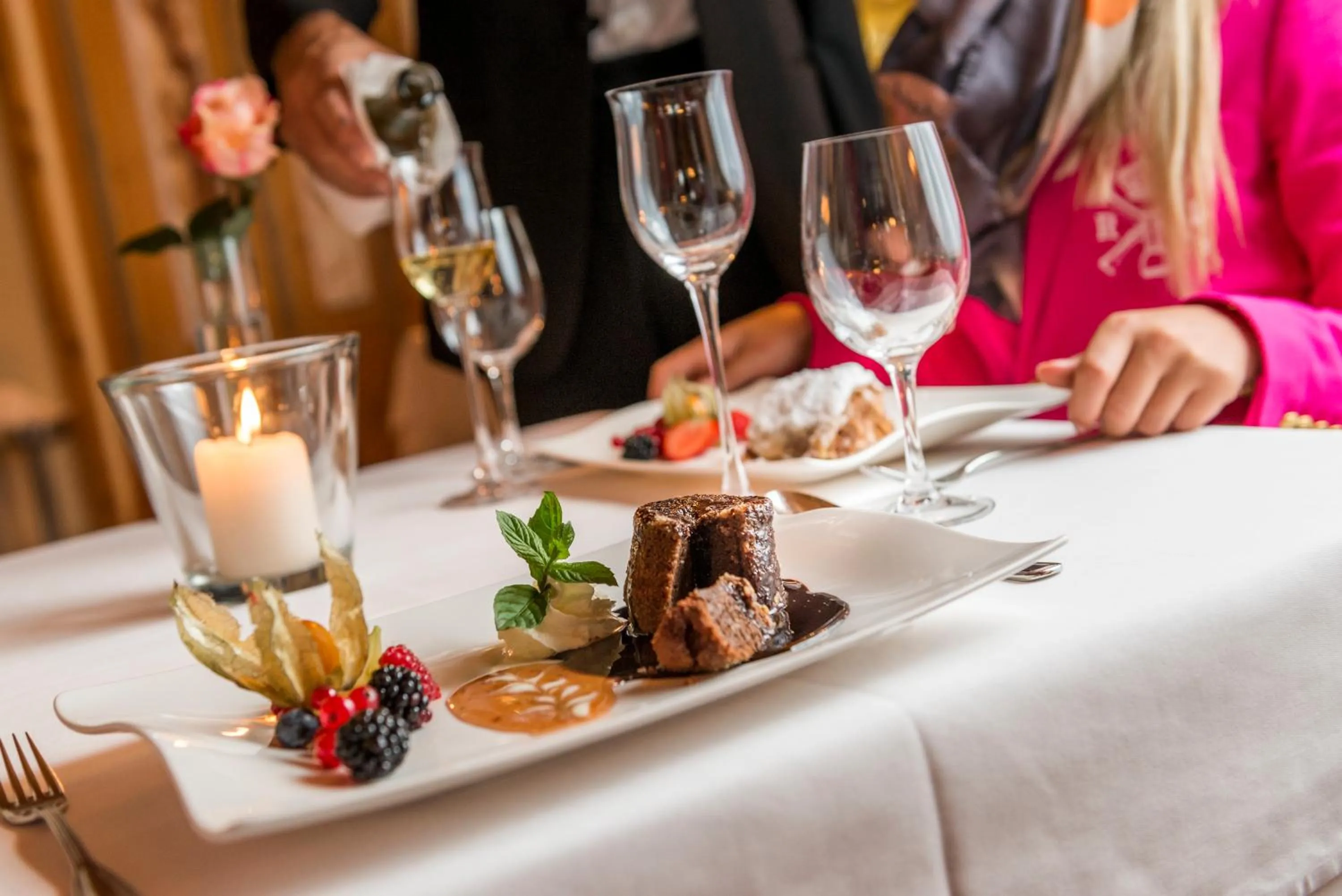 Restaurant/places to eat in eva,VILLAGE