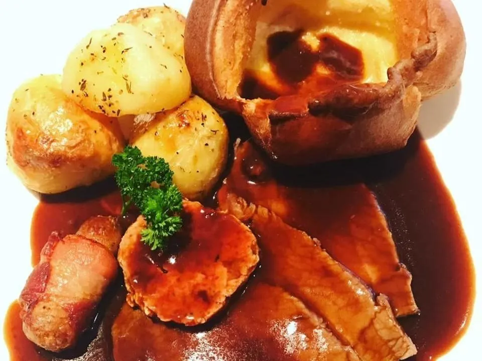 Dining area in The WatersEdge, Canal Cottages