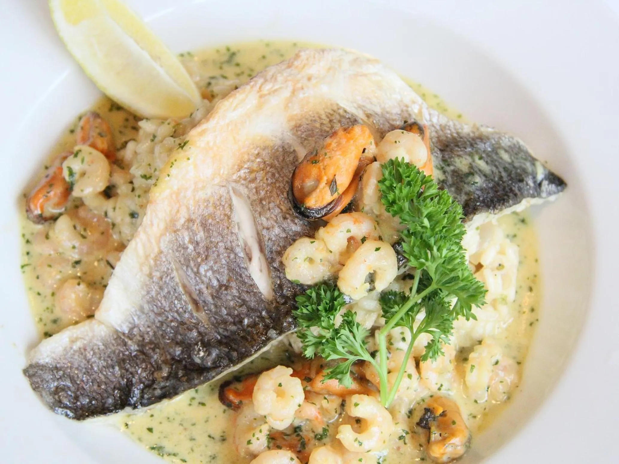 Dining area in The WatersEdge, Canal Cottages