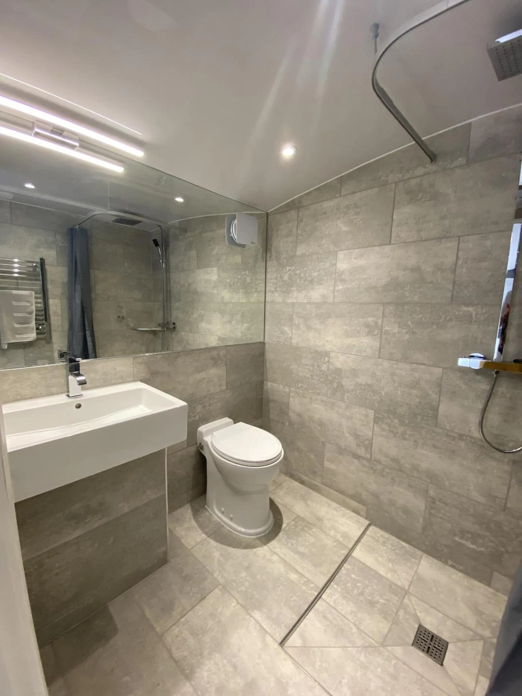 Bathroom in The WatersEdge, Canal Cottages
