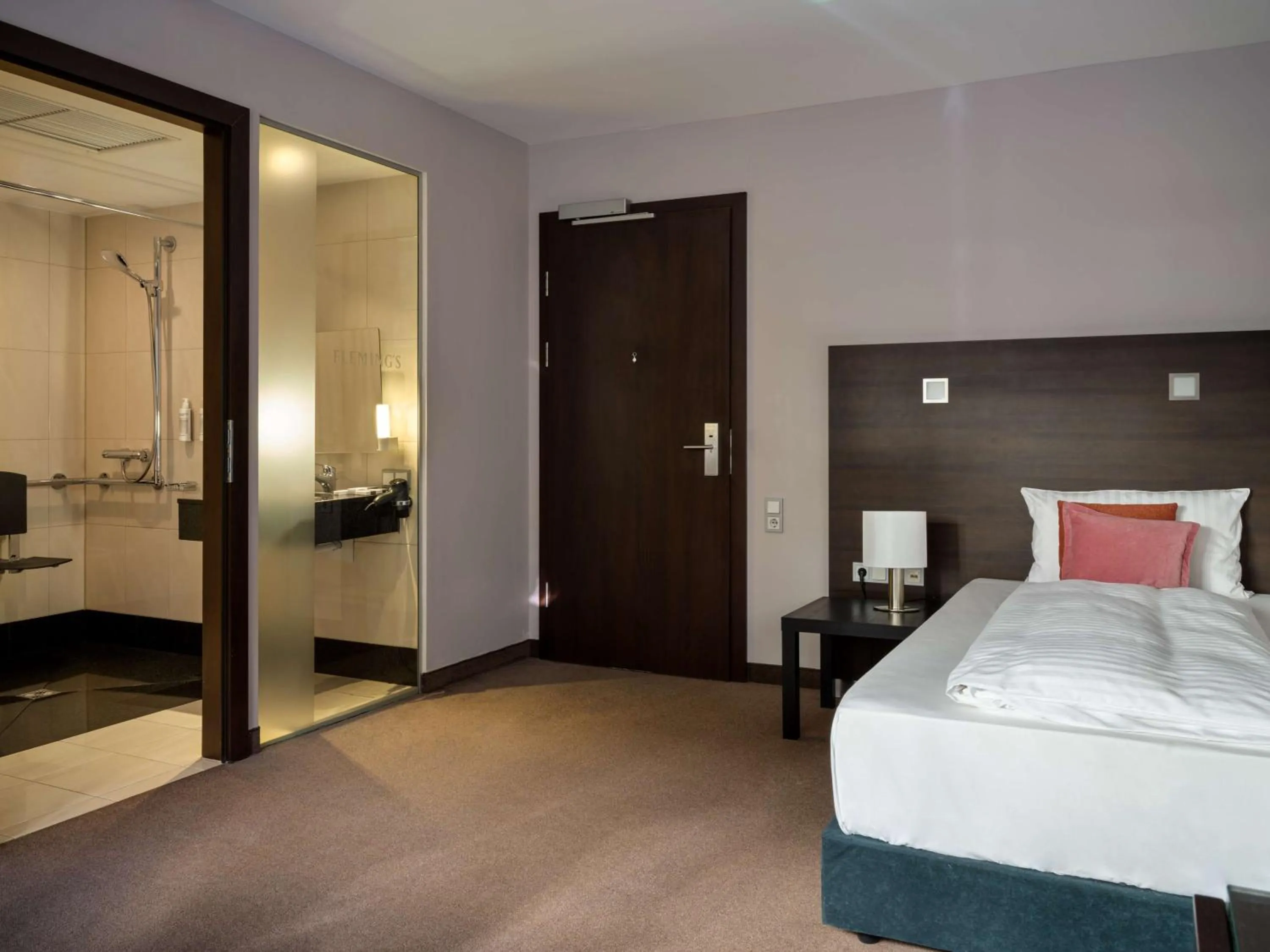 Bathroom in Flemings Hotel Wien-Stadthalle