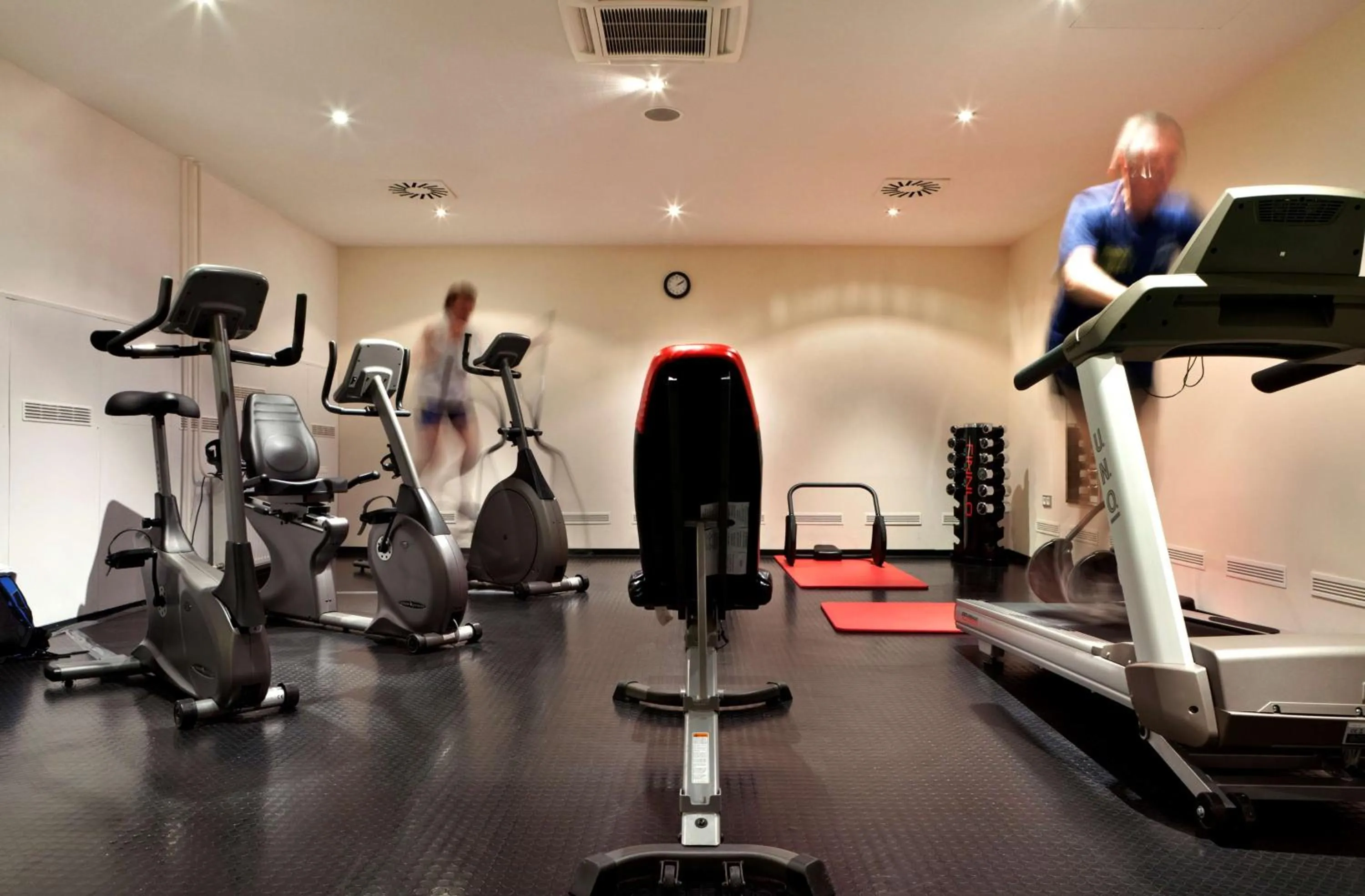 People in Flemings Hotel Wien-Stadthalle