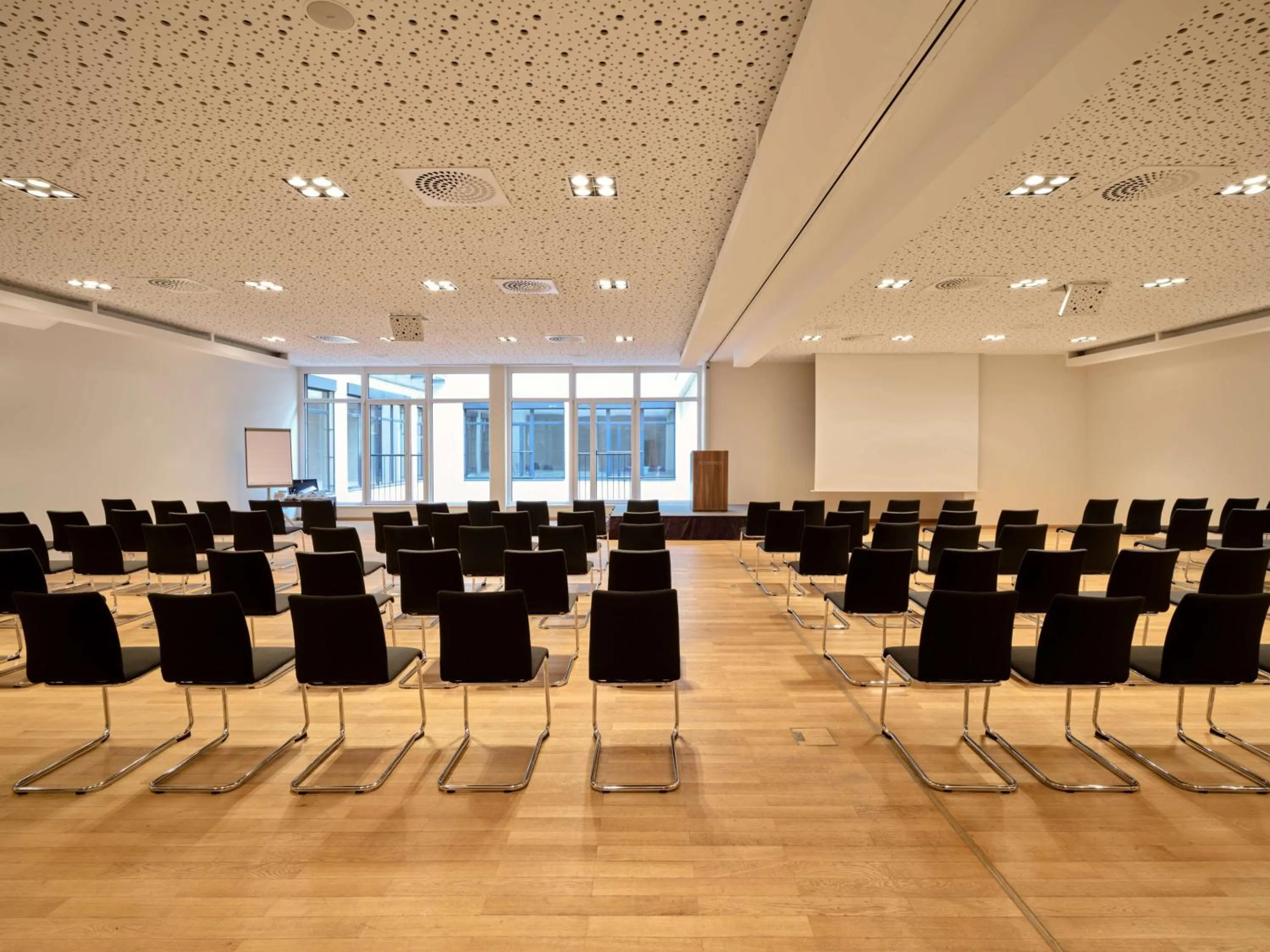 TV and multimedia in Flemings Hotel Wien-Stadthalle