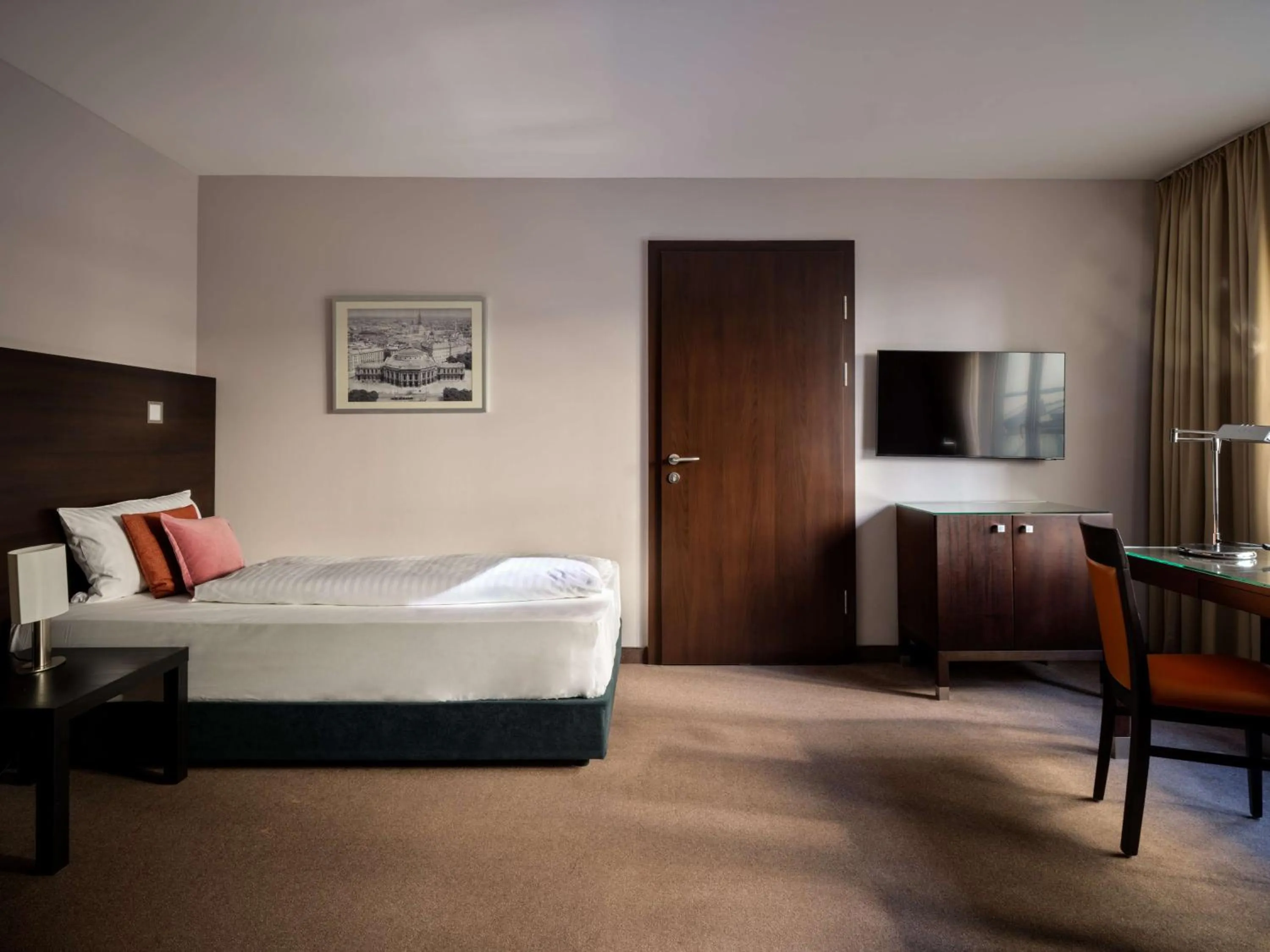 Bedroom in Flemings Hotel Wien-Stadthalle