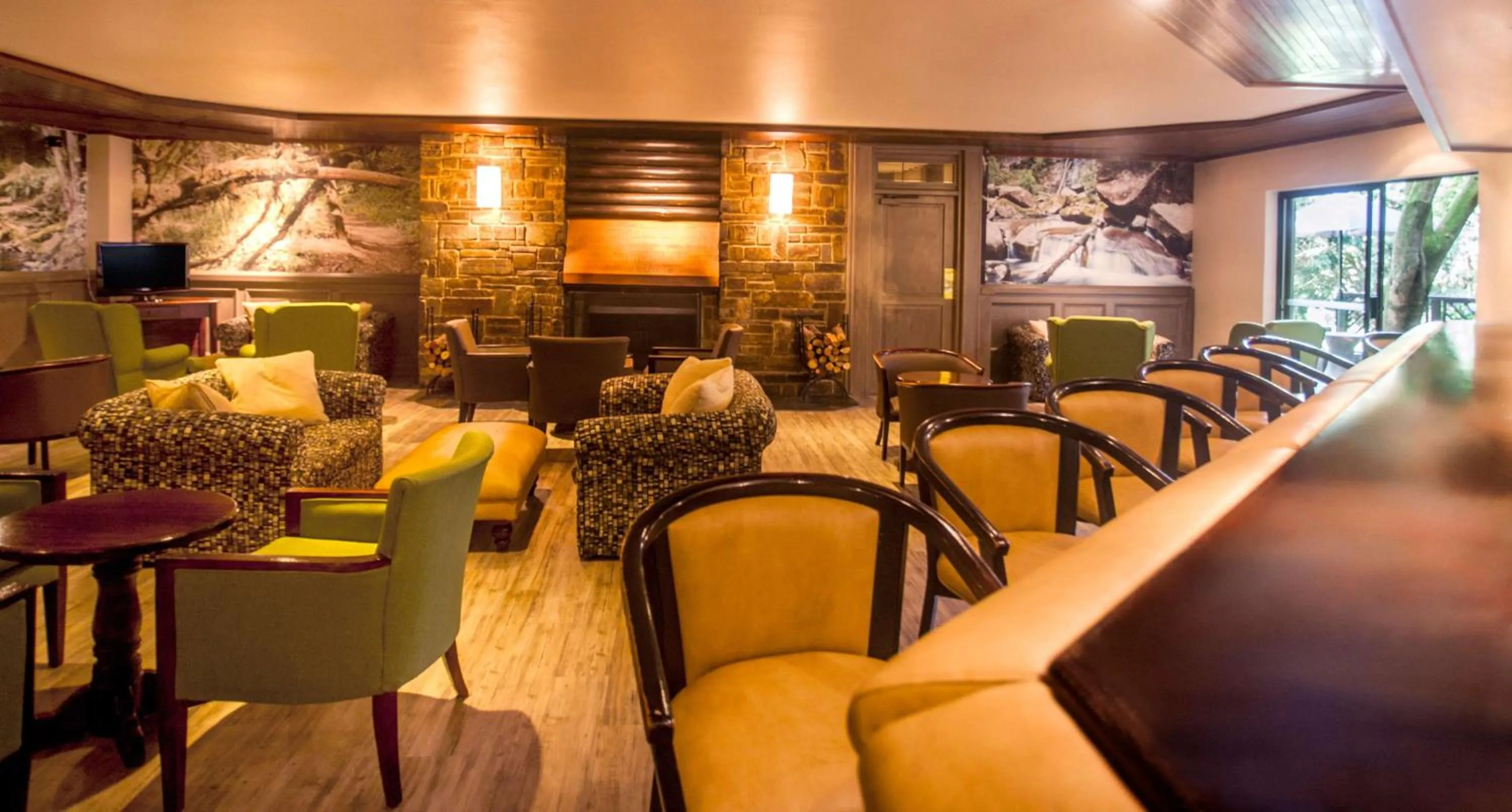 Lounge or bar in Drakensberg Sun Resort