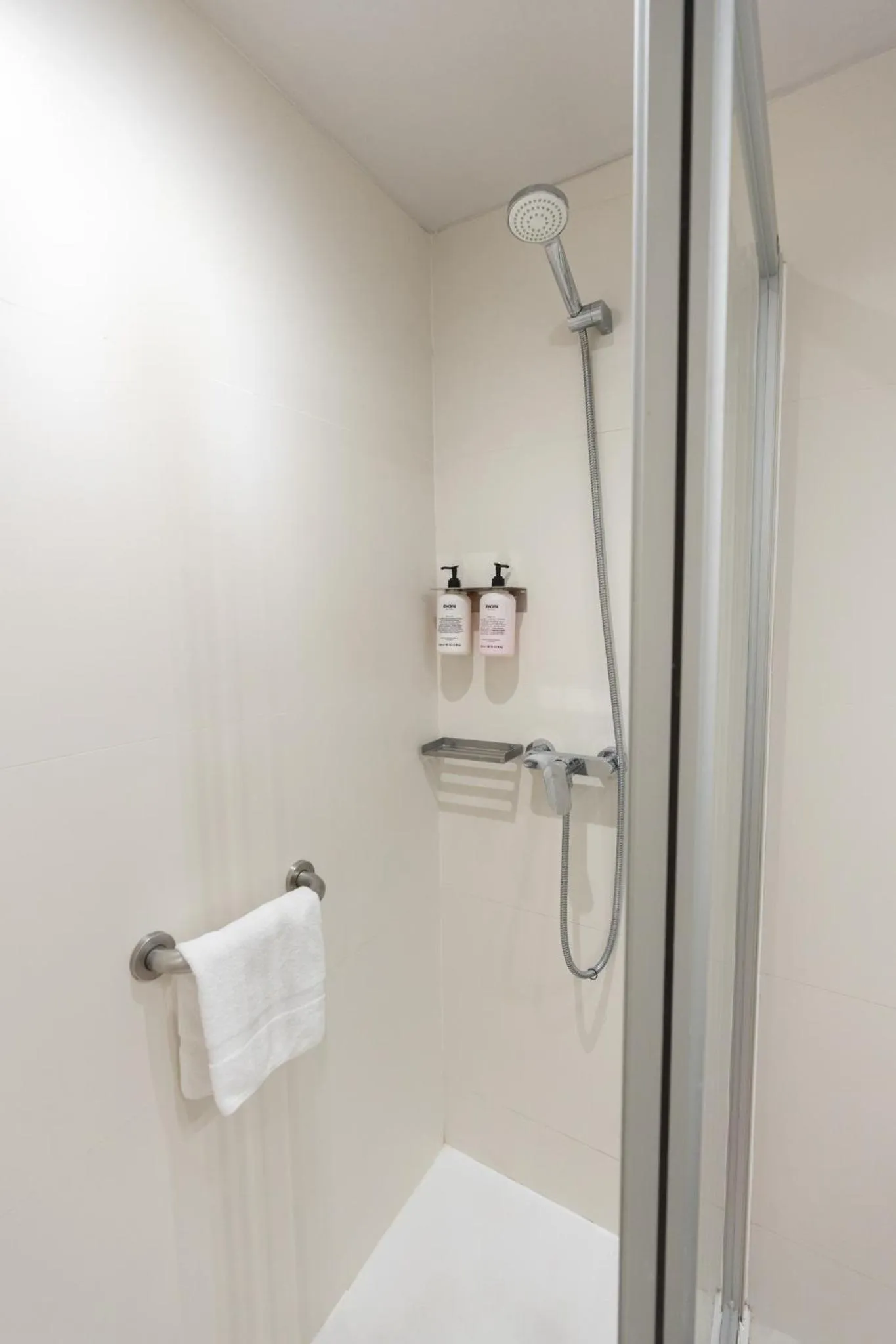 Bathroom in Ryans Ibiza Apartments - Only Adults