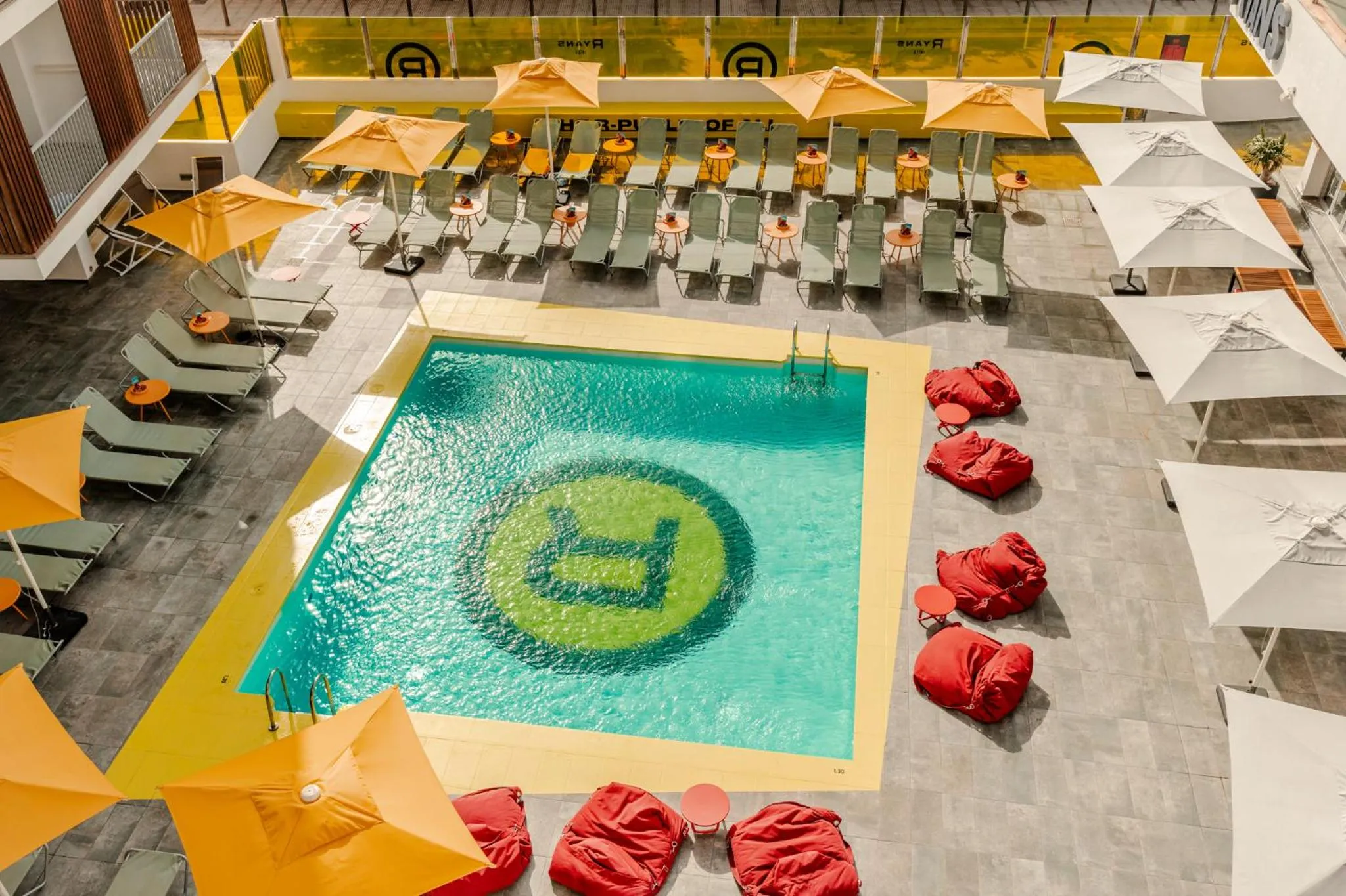 Nightclub / DJ in Ryans Ibiza Apartments - Only Adults