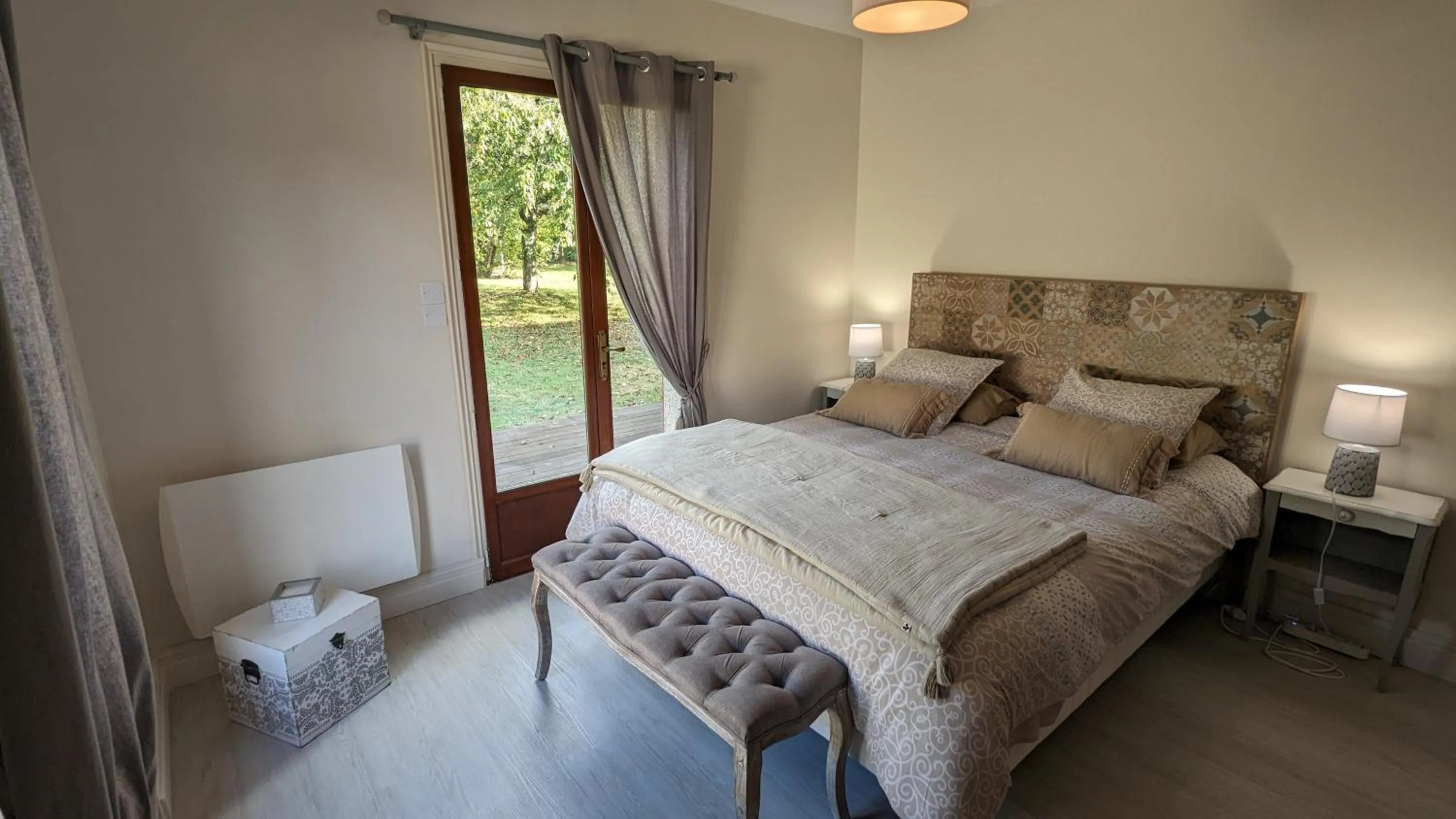 Bed in Au Bonheur de Cisse