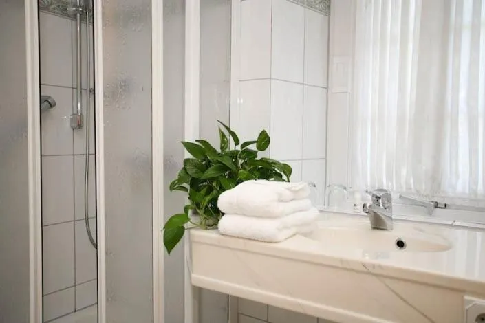 Bathroom in Hotel Restaurant Rengser Mühle