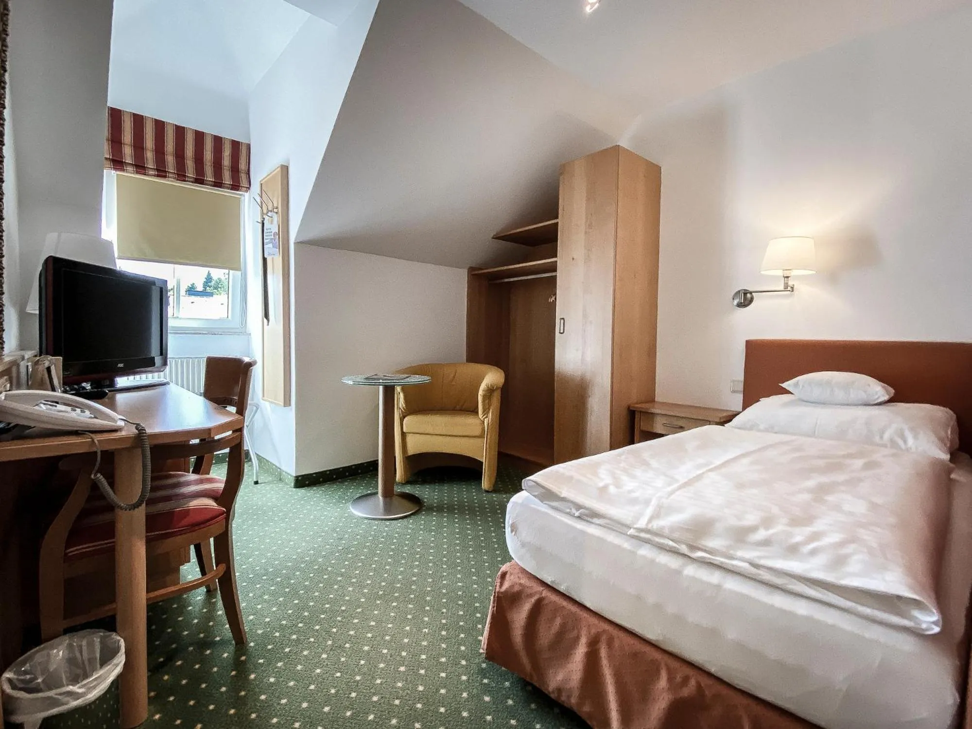 Photo of the whole room, Bed in Faulenzerhotel