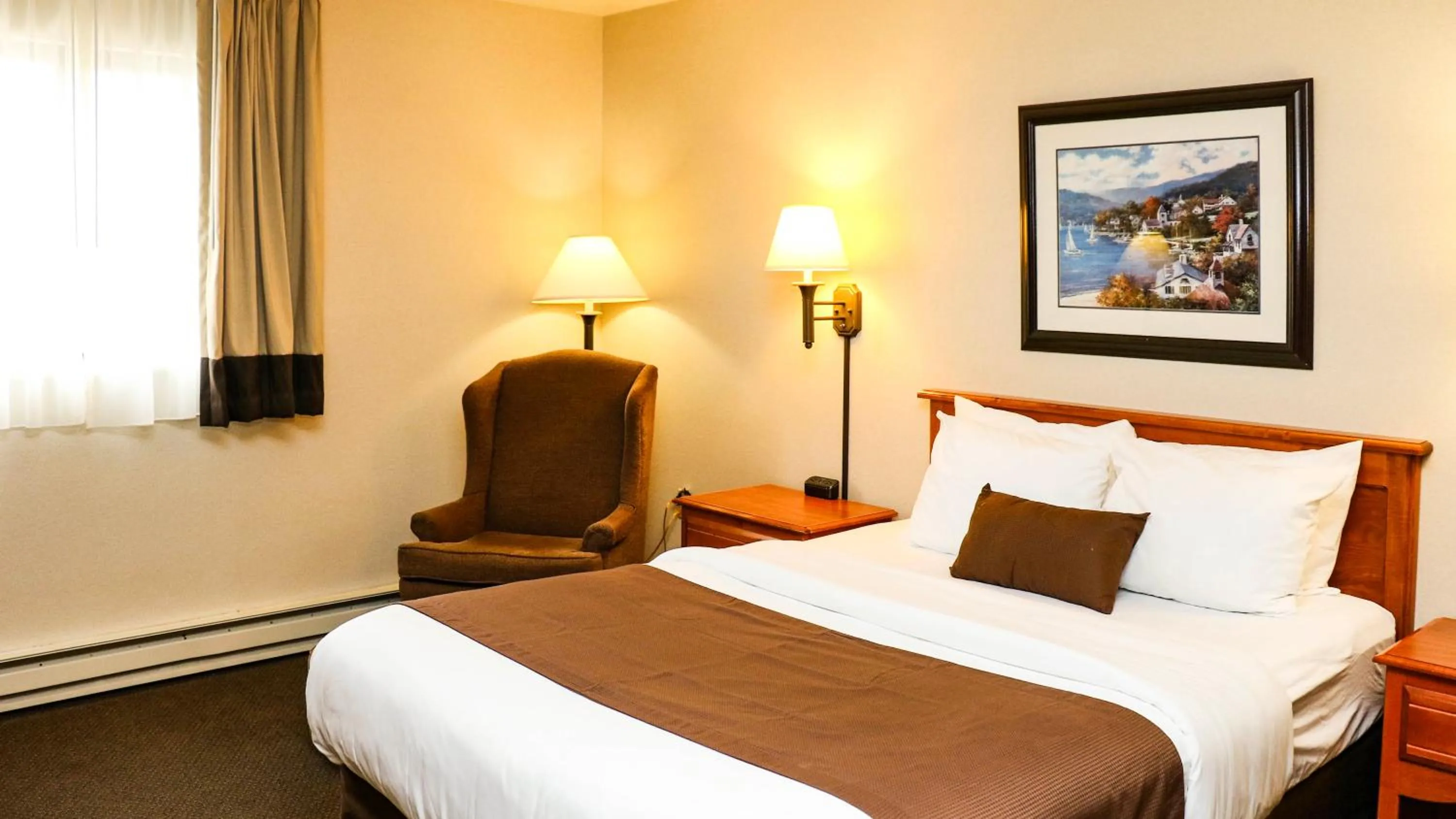 Bedroom, Bed in Studio 6 - Minot, ND