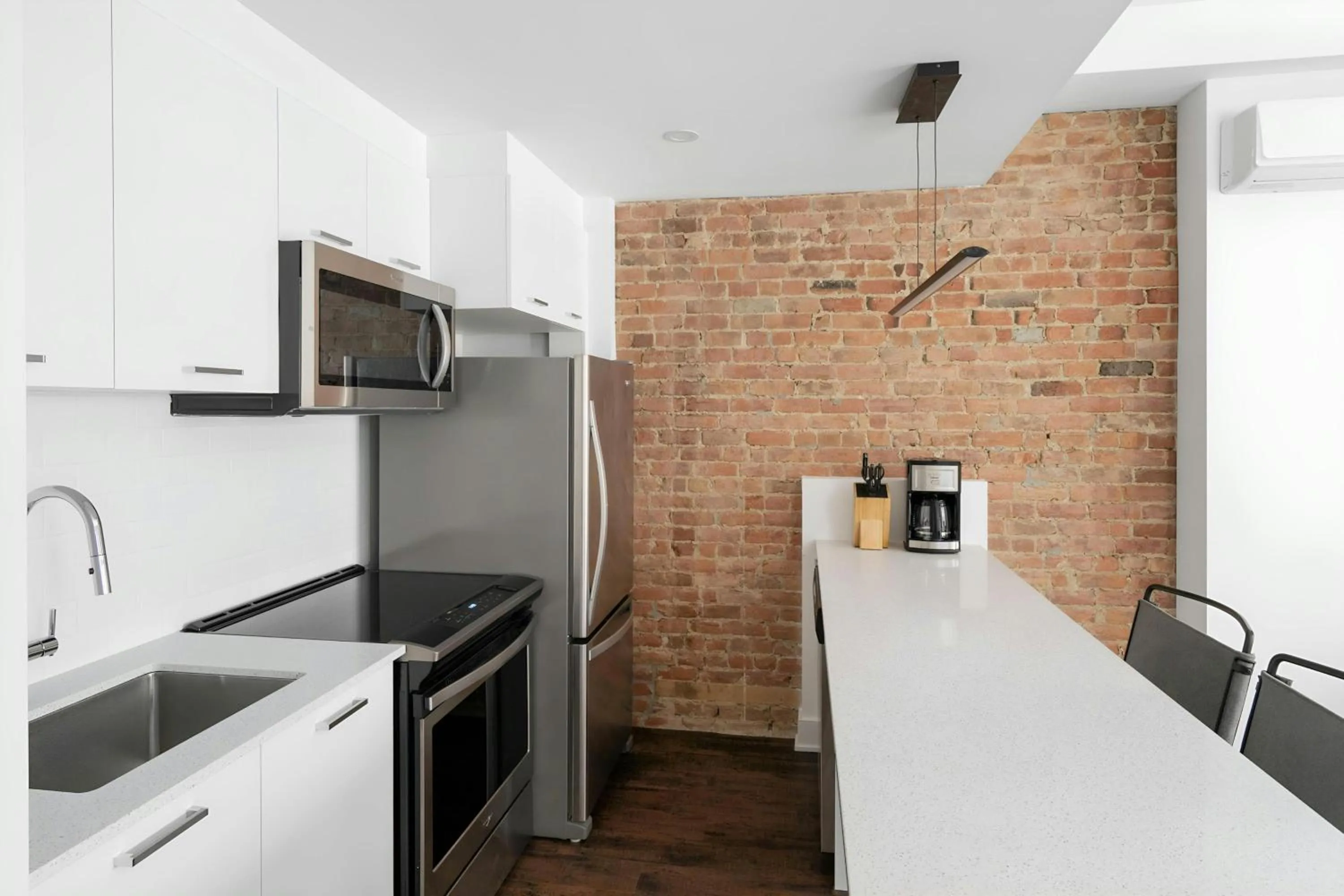 Bedroom in Sonder by Marriott Bonvoy Gare Saint Denis Apartments Downtown