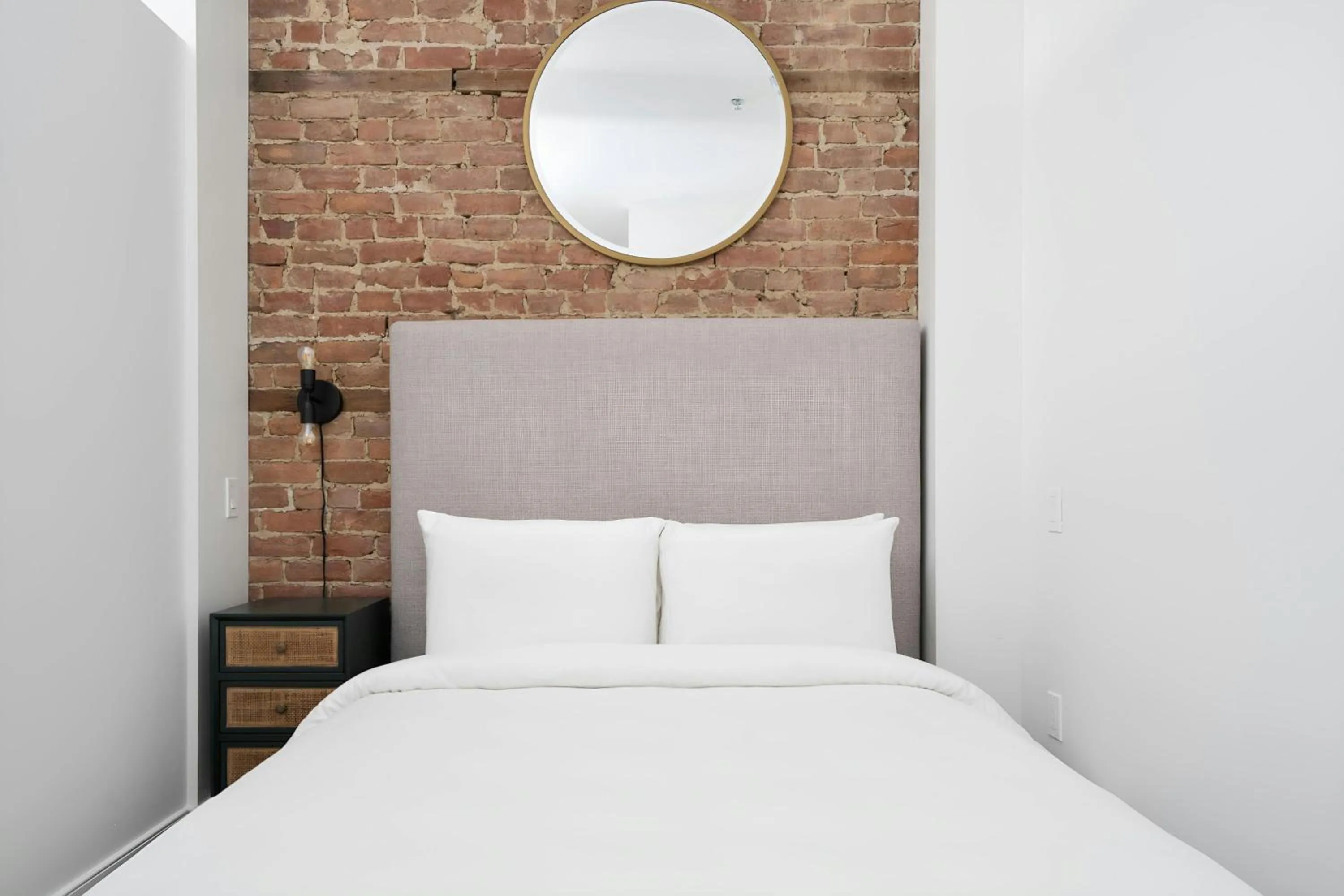 Bedroom, Bed in Sonder by Marriott Bonvoy Gare Saint Denis Apartments Downtown