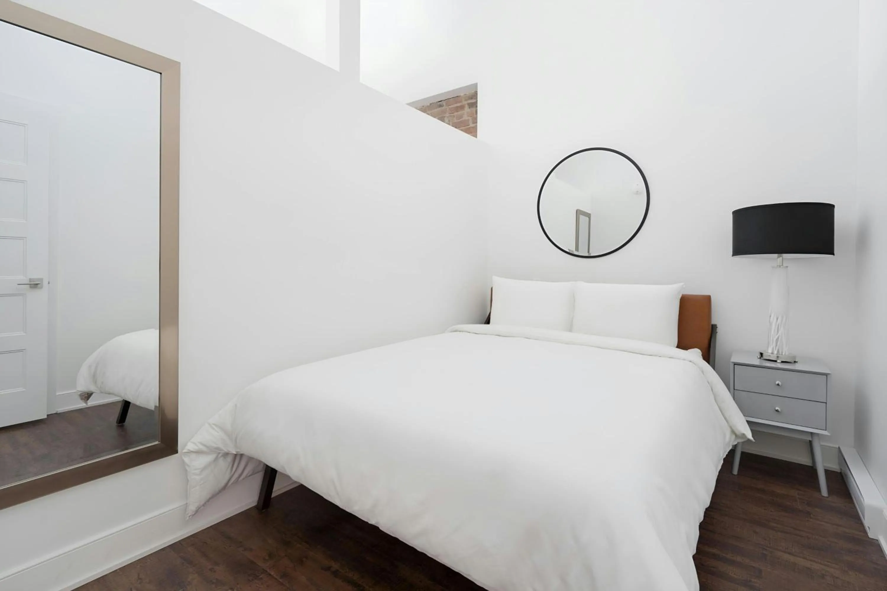 Bedroom, Bed in Sonder by Marriott Bonvoy Gare Saint Denis Apartments Downtown