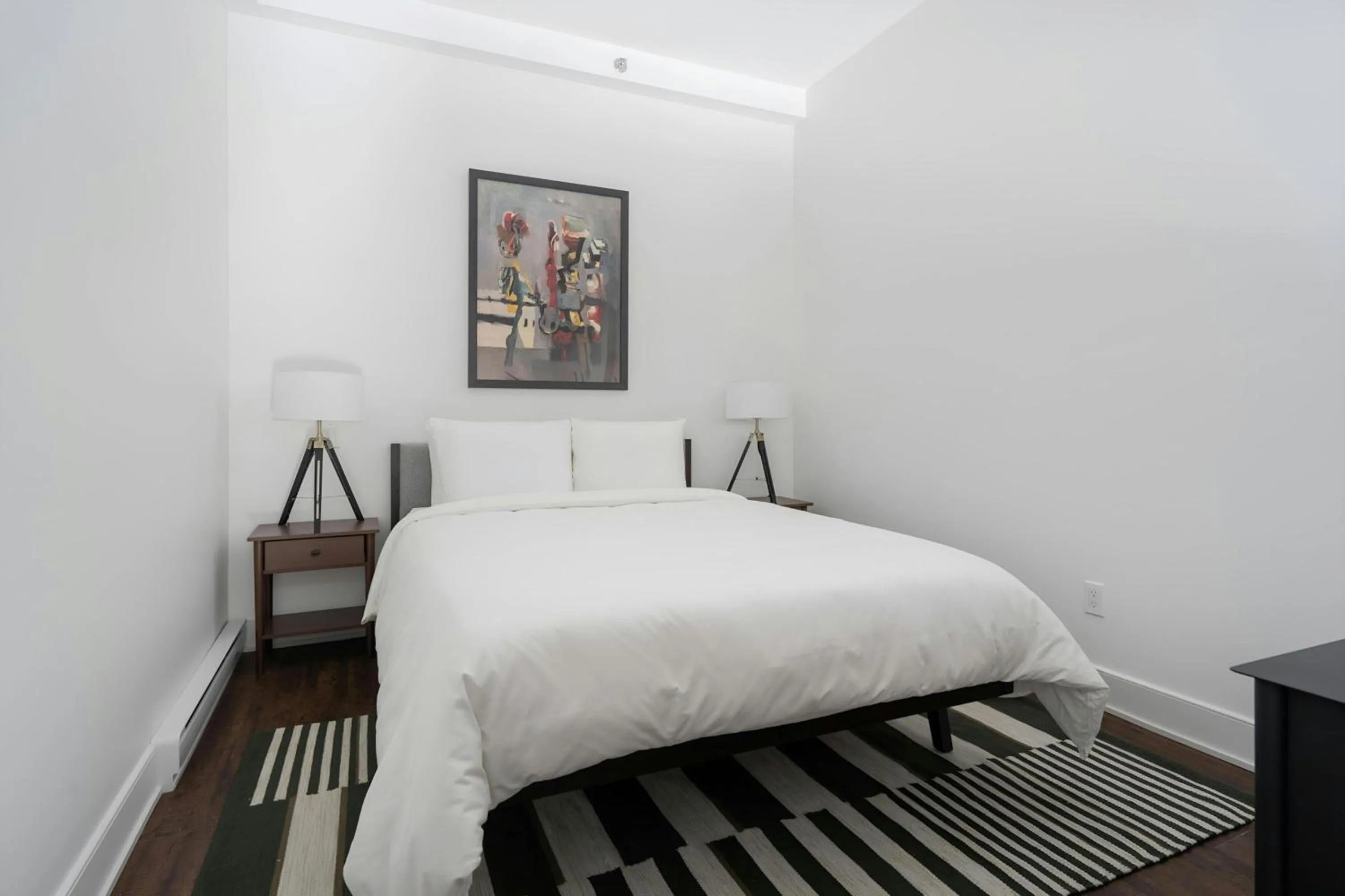 Bedroom, Bed in Sonder by Marriott Bonvoy Gare Saint Denis Apartments Downtown