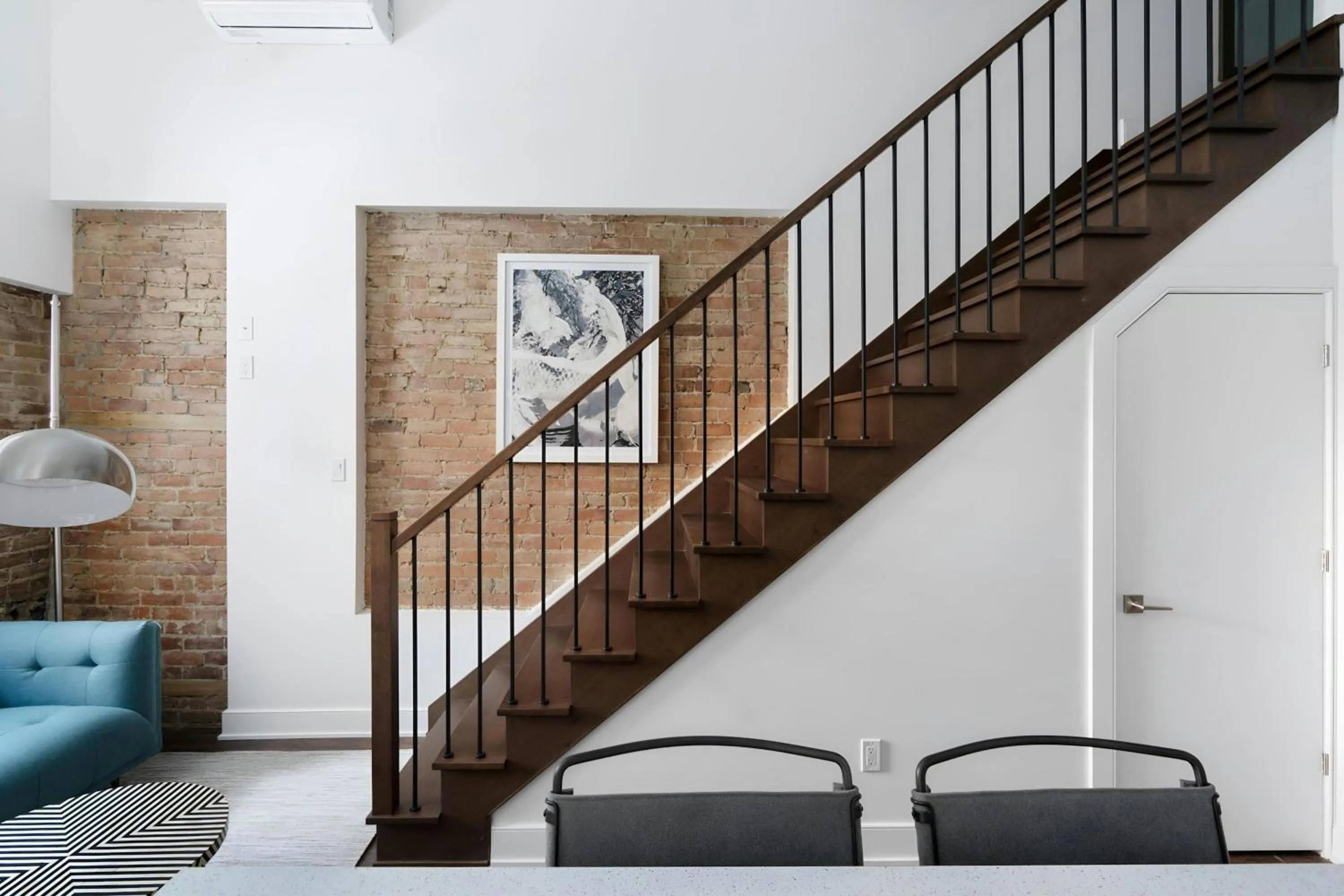 Living room in Sonder by Marriott Bonvoy Gare Saint Denis Apartments Downtown
