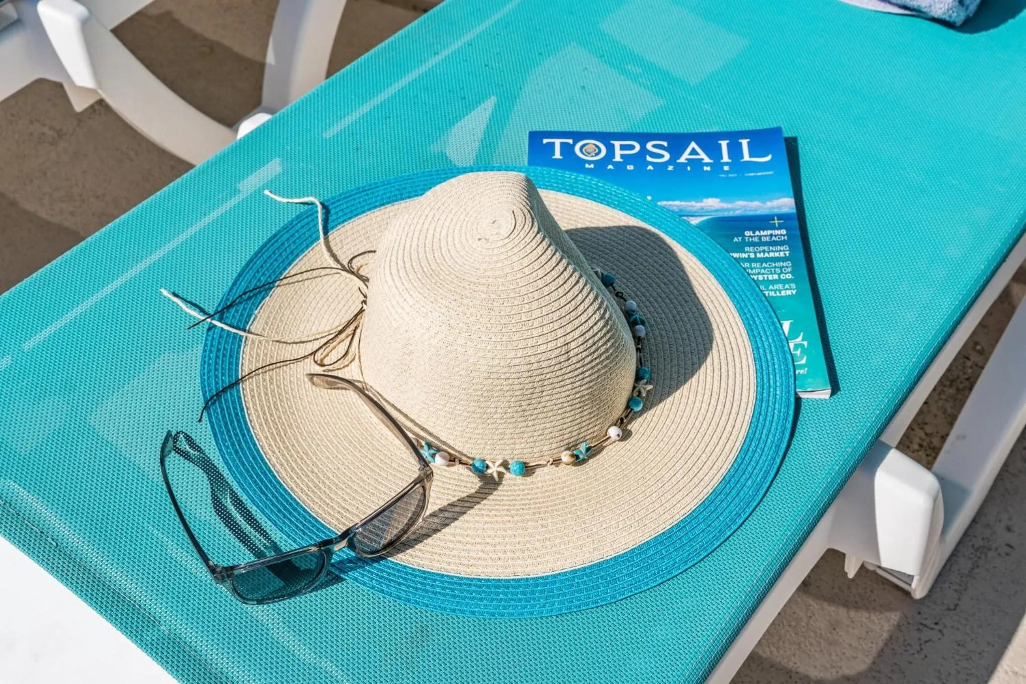 Swimming pool in Loggerhead Inn and Suites
