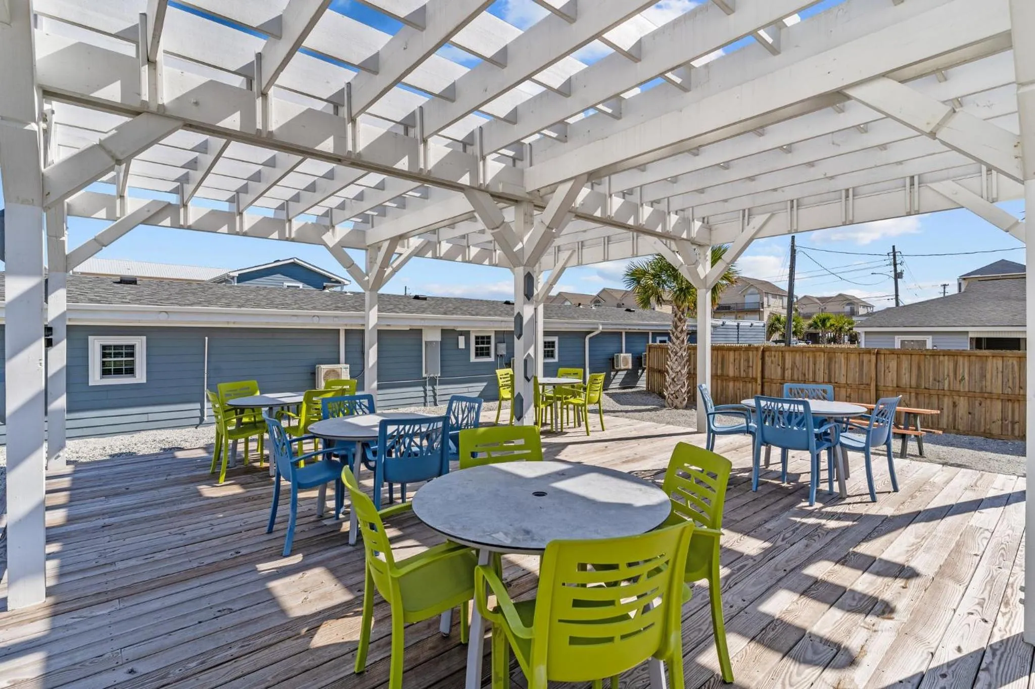 Patio in Loggerhead Inn and Suites