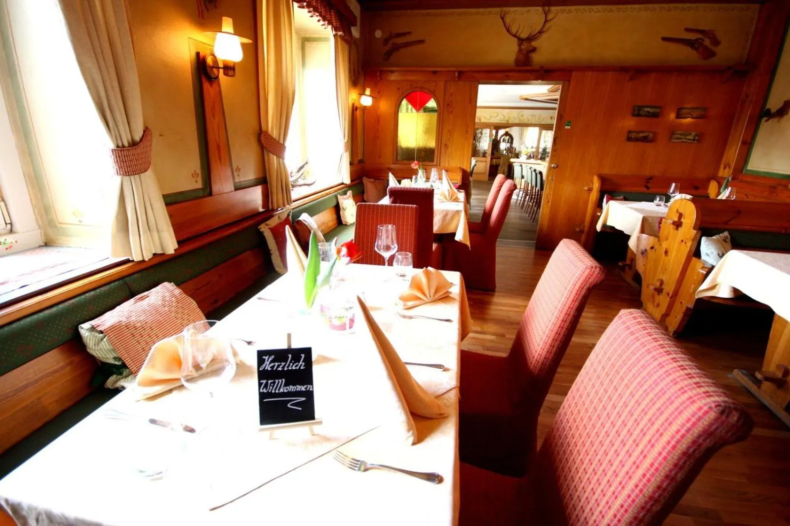 Restaurant/places to eat in Hotel Rösch