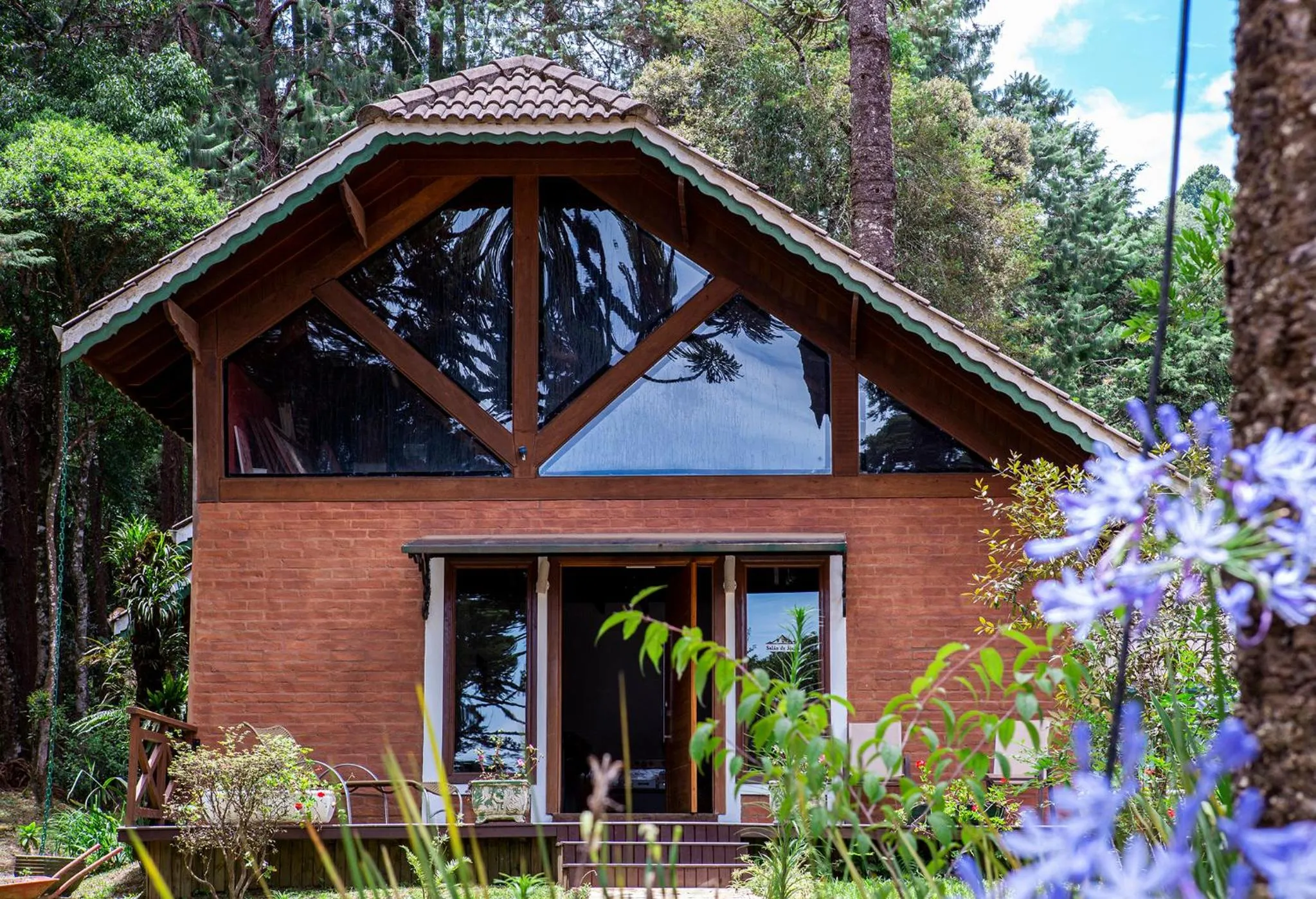 Property building in Pousada Suiça Mineira Garden