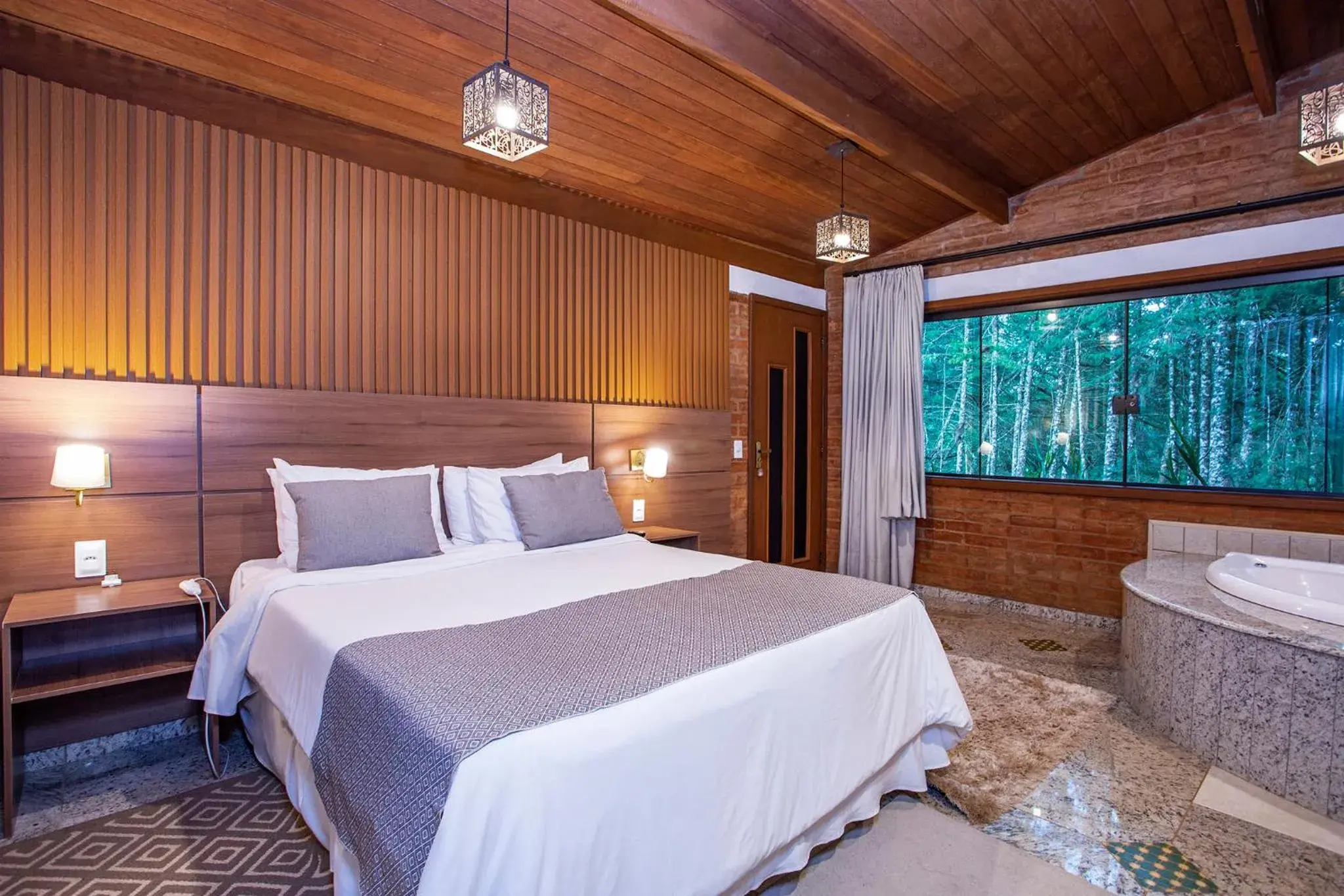 Deluxe Suite with Spa Bath in Pousada Suiça Mineira Garden Deluxe Suite with Spa Bath in Pousada Suiça Mineira Garden