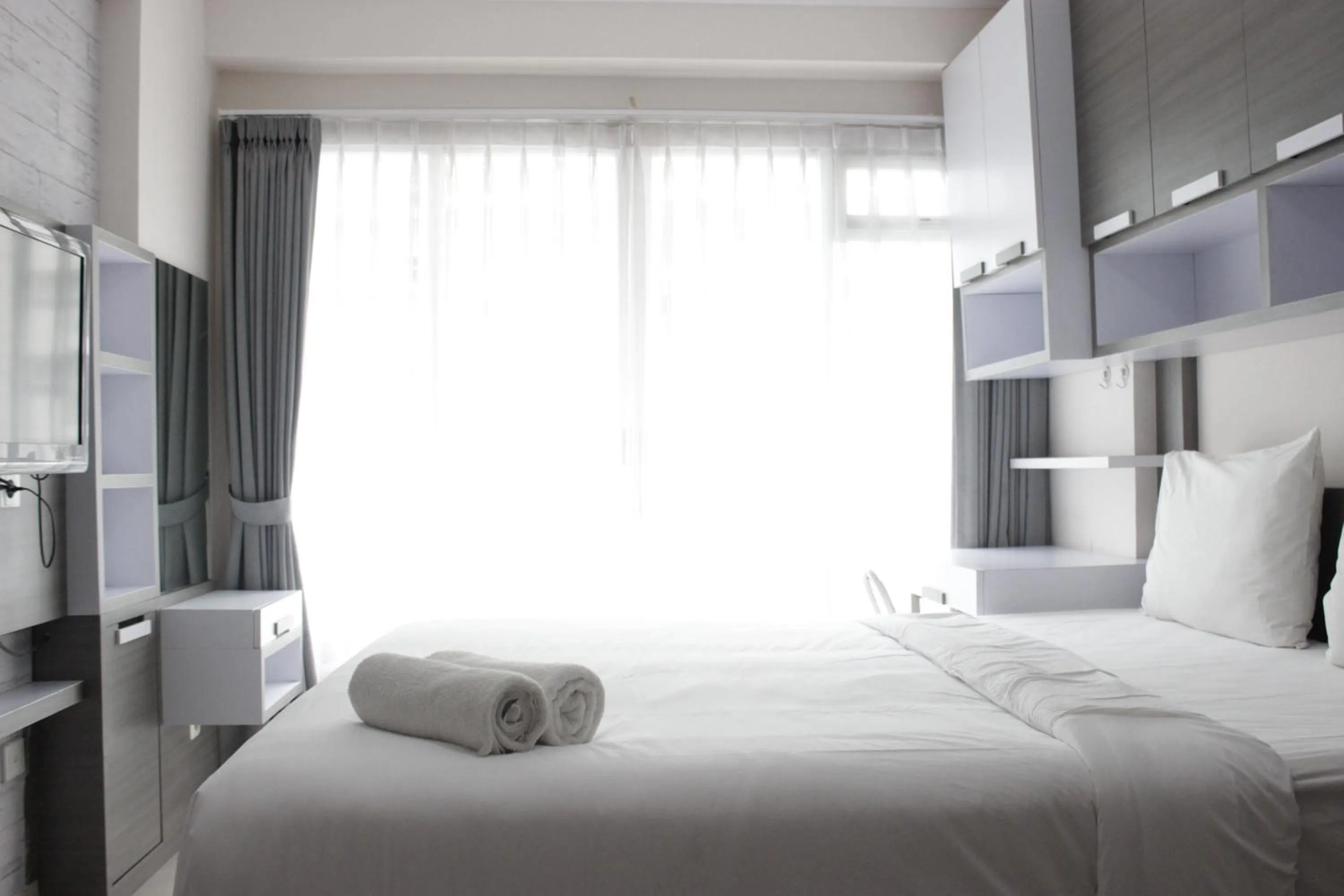 Bed in Strategic & Stylish Studio Gateway Pasteur Apartment near Pasteur Exit Toll By Travelio