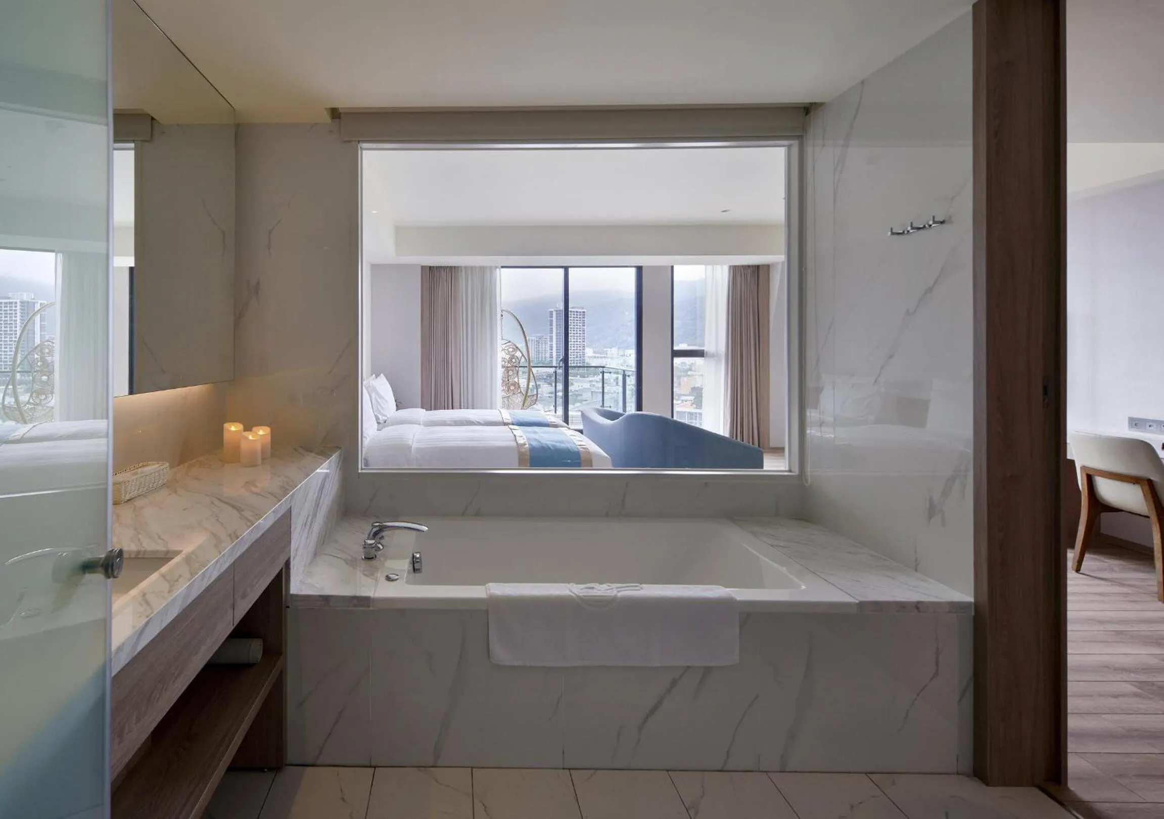 Bathroom, Bed in Lanyang Seaview Hotel