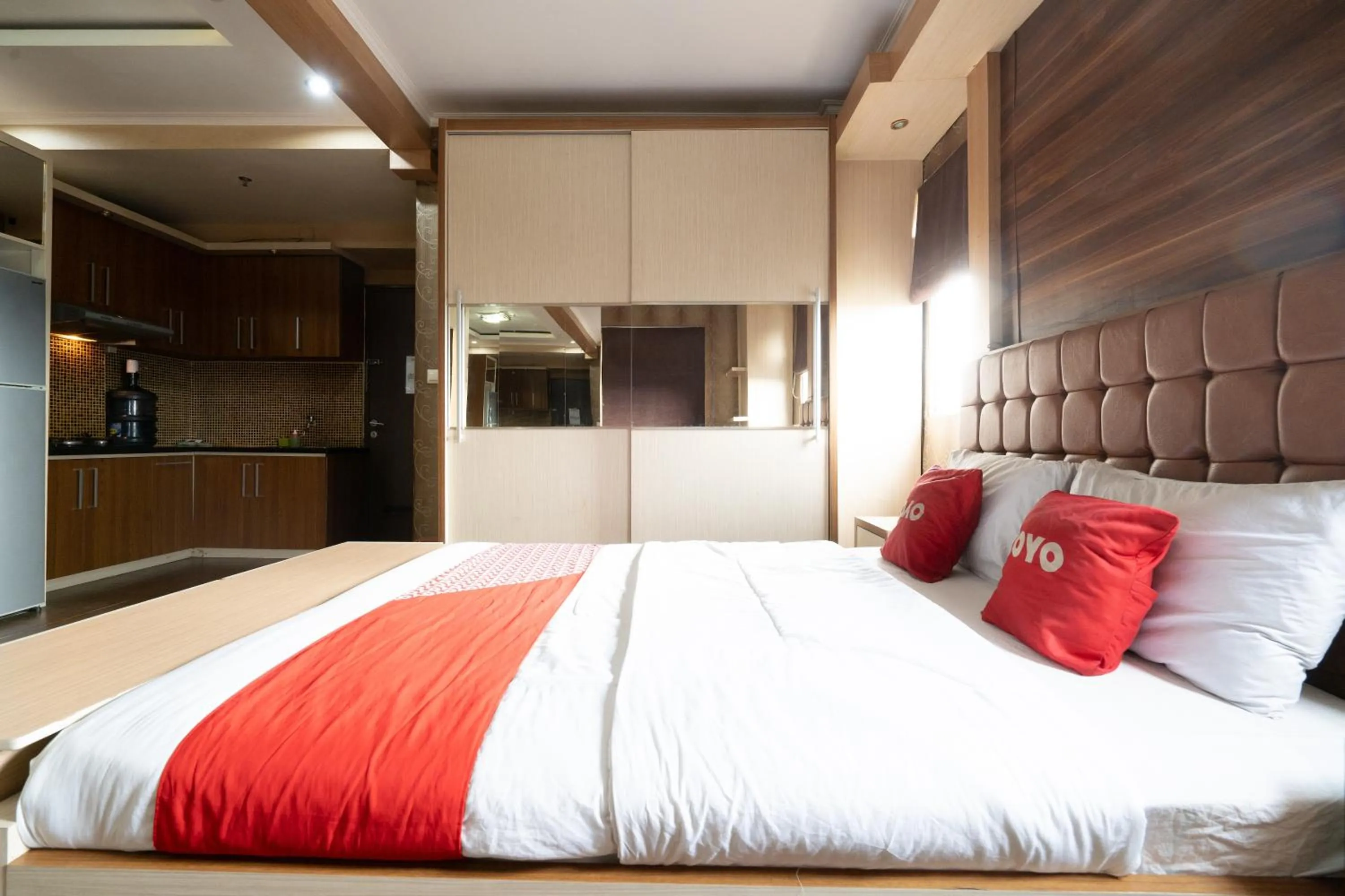 Bedroom in OYO 93828 Apartemen Tamansari Panoramic By Narel Room