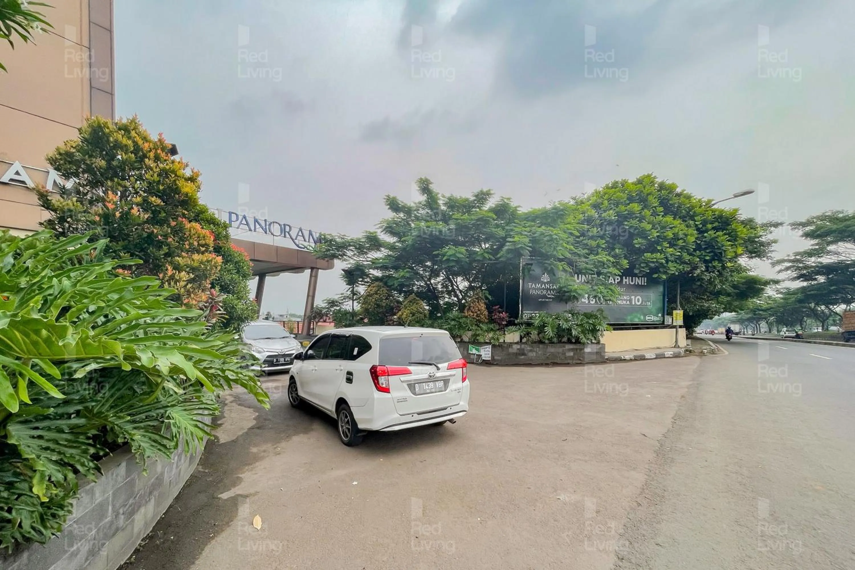 Parking in RedLiving Apartemen Tamansari Panoramic - Narel