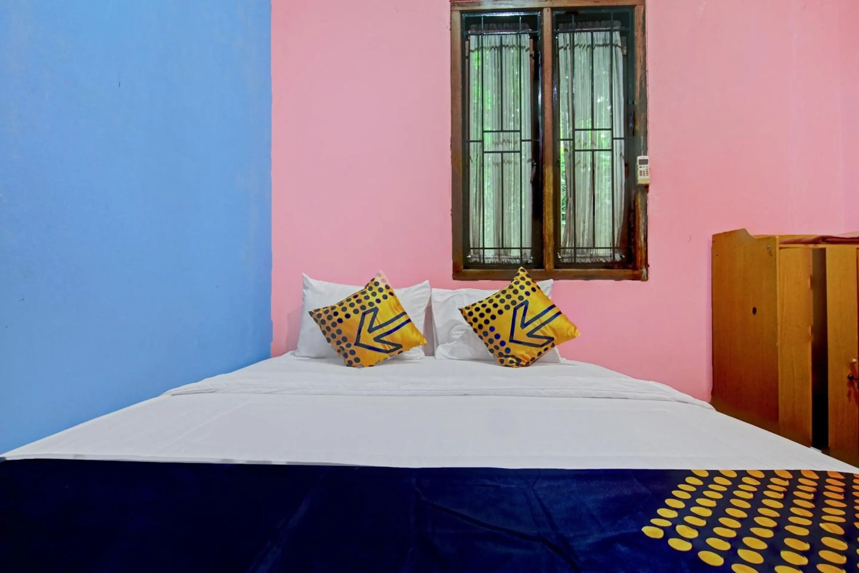 Bedroom, Bed in Hotel O Aliyah Syariah