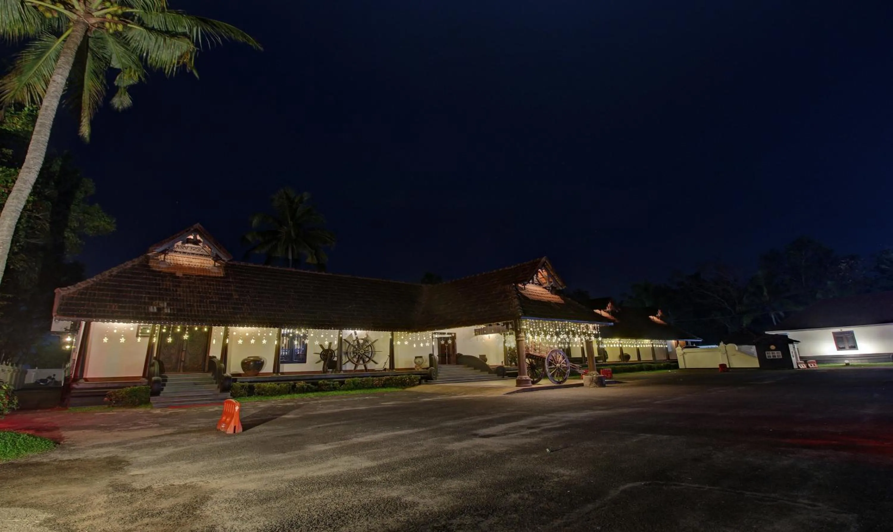 Property building in Treebo Premium Travancore Palace Cherthala