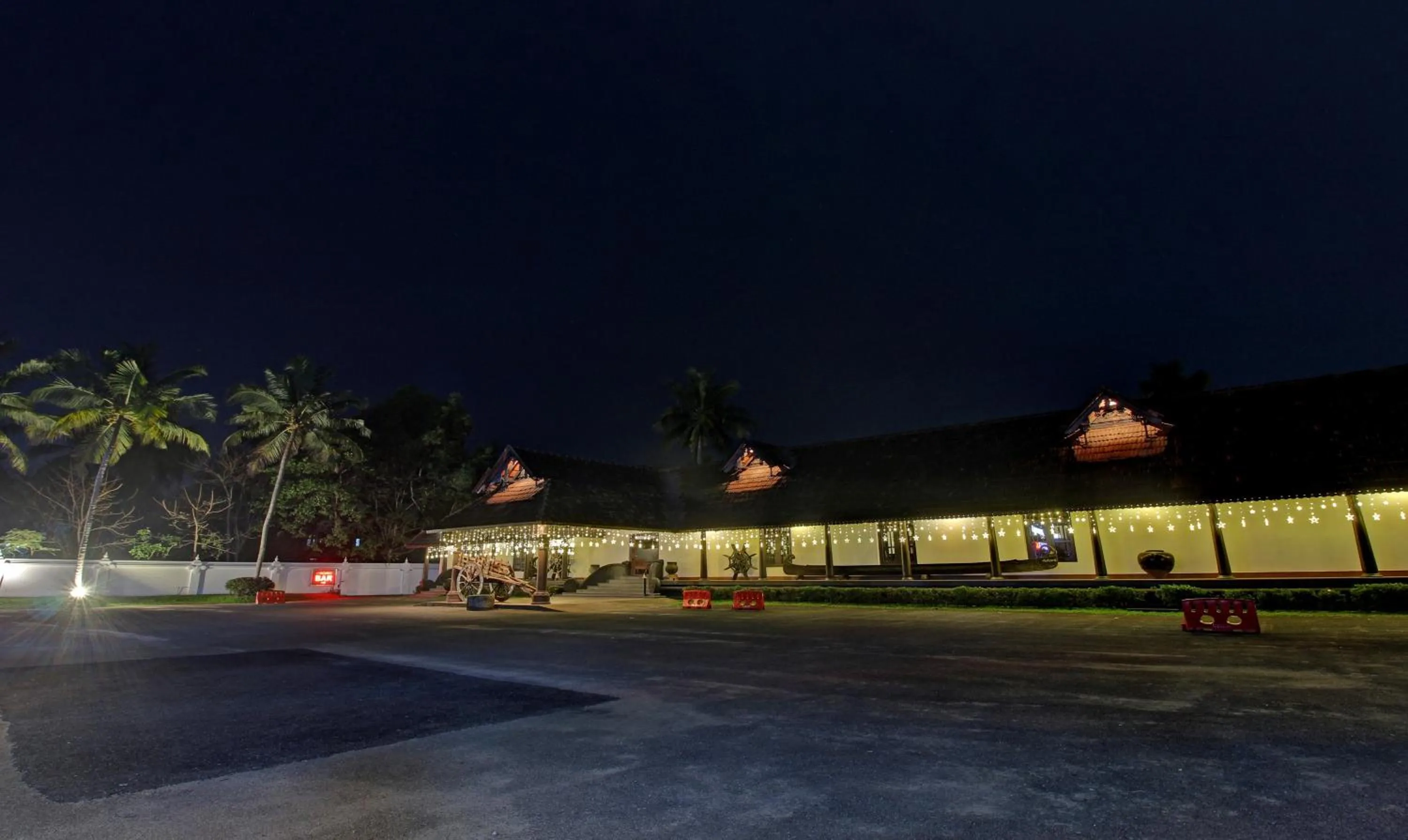 Night in Treebo Premium Travancore Palace Cherthala