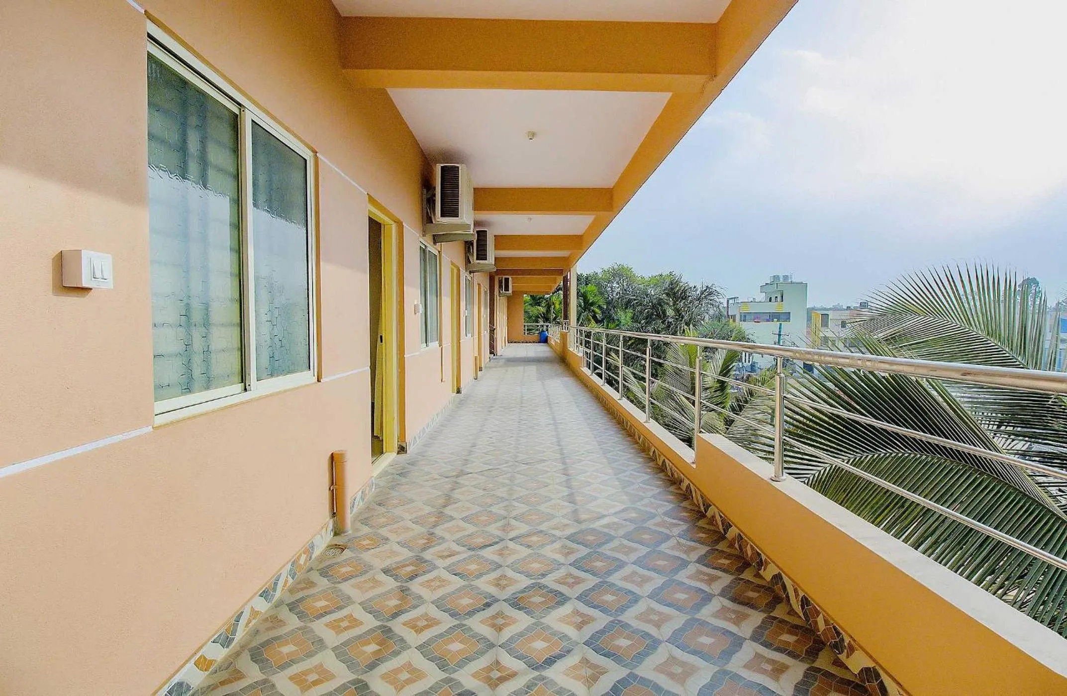 Lobby or reception in Hotel O P N K Suites