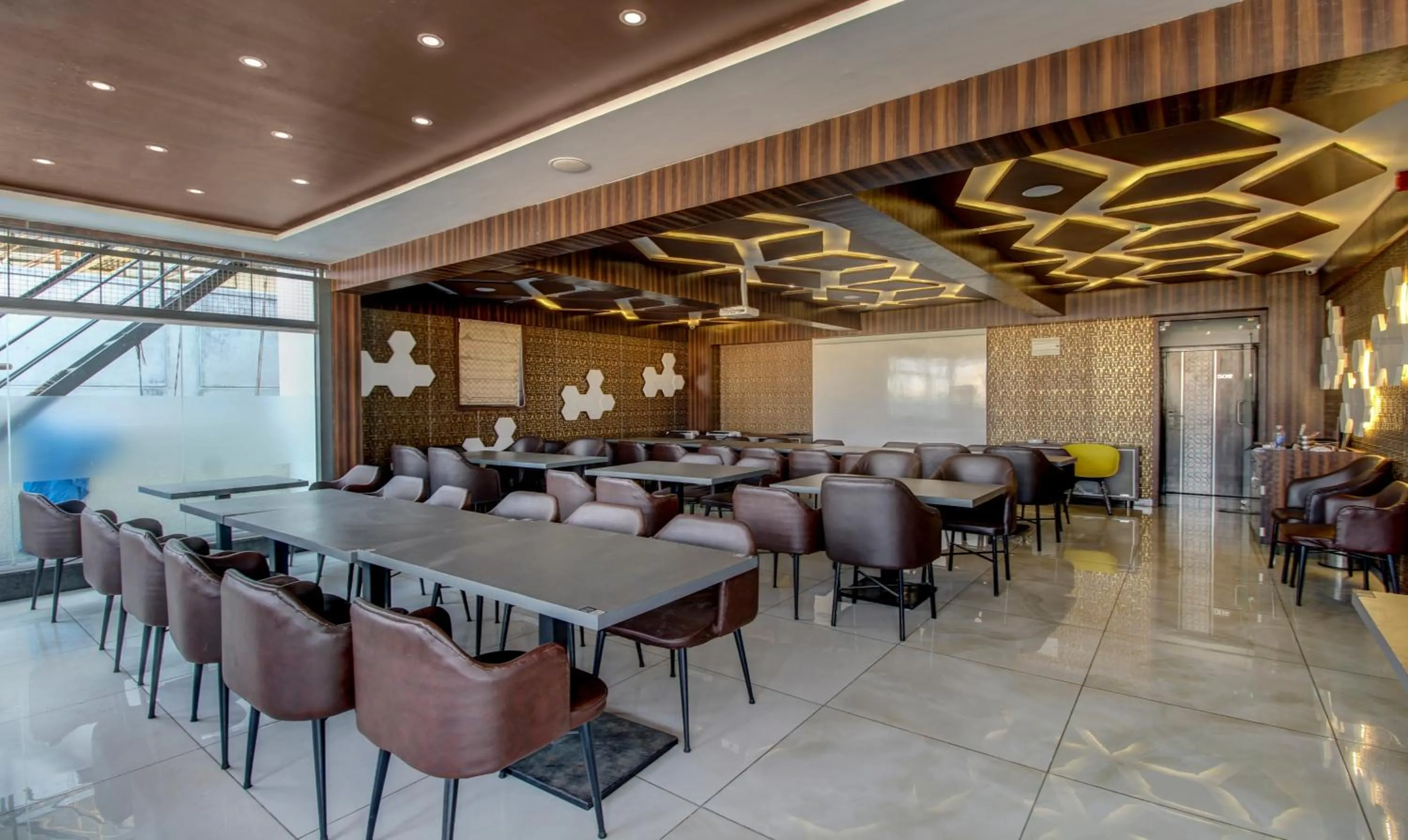 Restaurant/places to eat in Treebo Sampradaya Bistro, Mailasandra