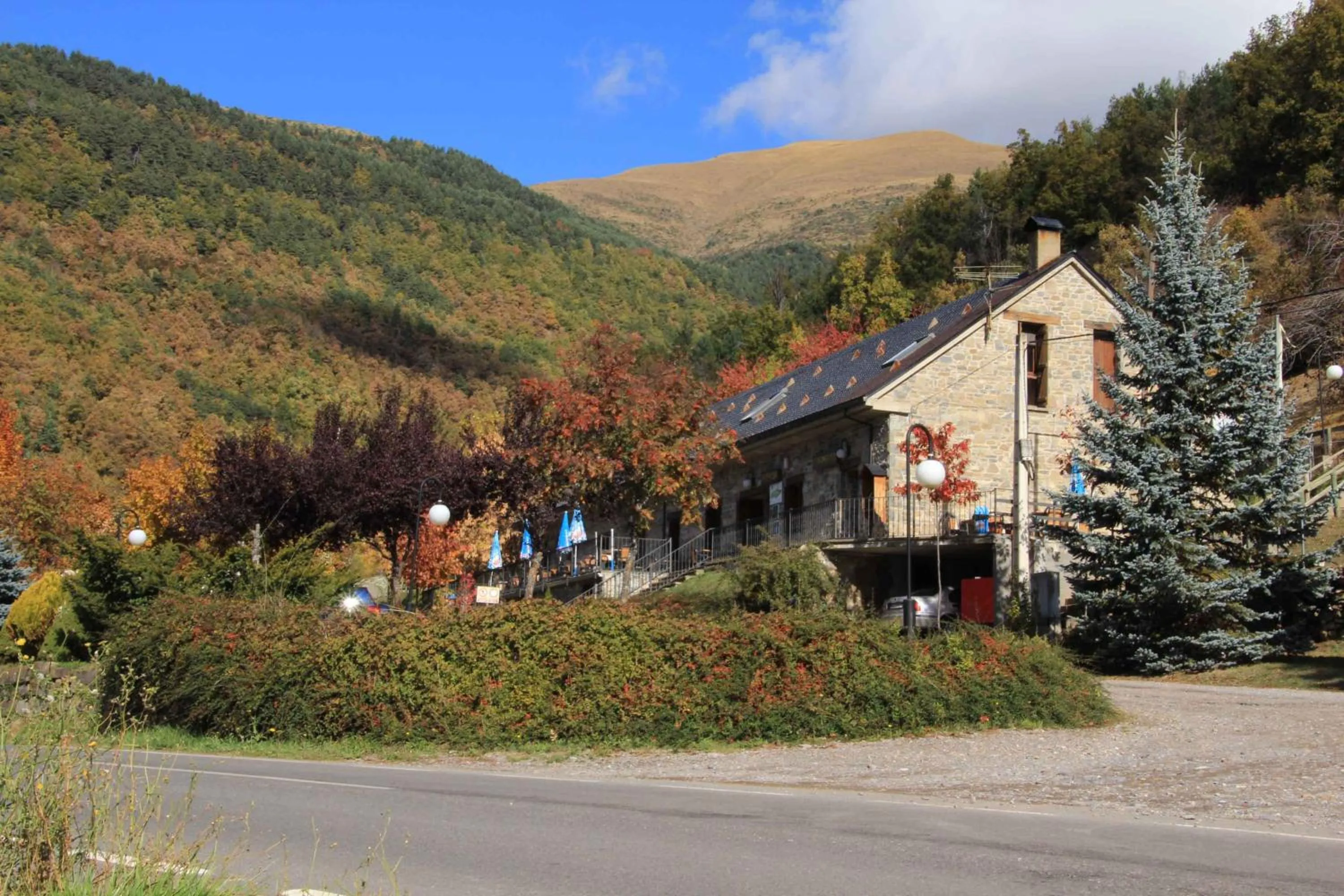 Facade/entrance in Hotel, Bungalows y Camping Viu