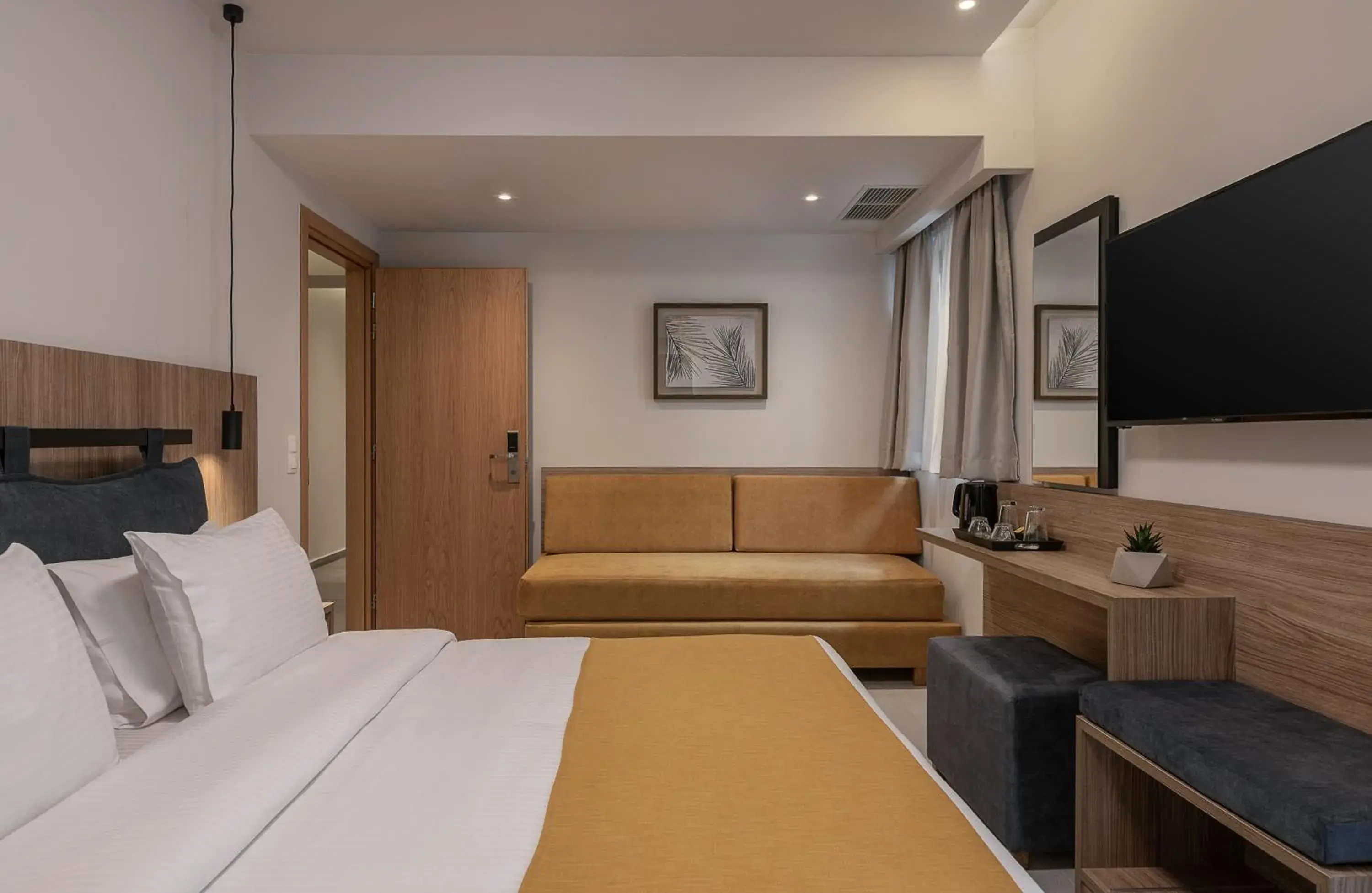 Superior Double Room in Morum City Hotel Chania Superior Double Room in Morum City Hotel Chania