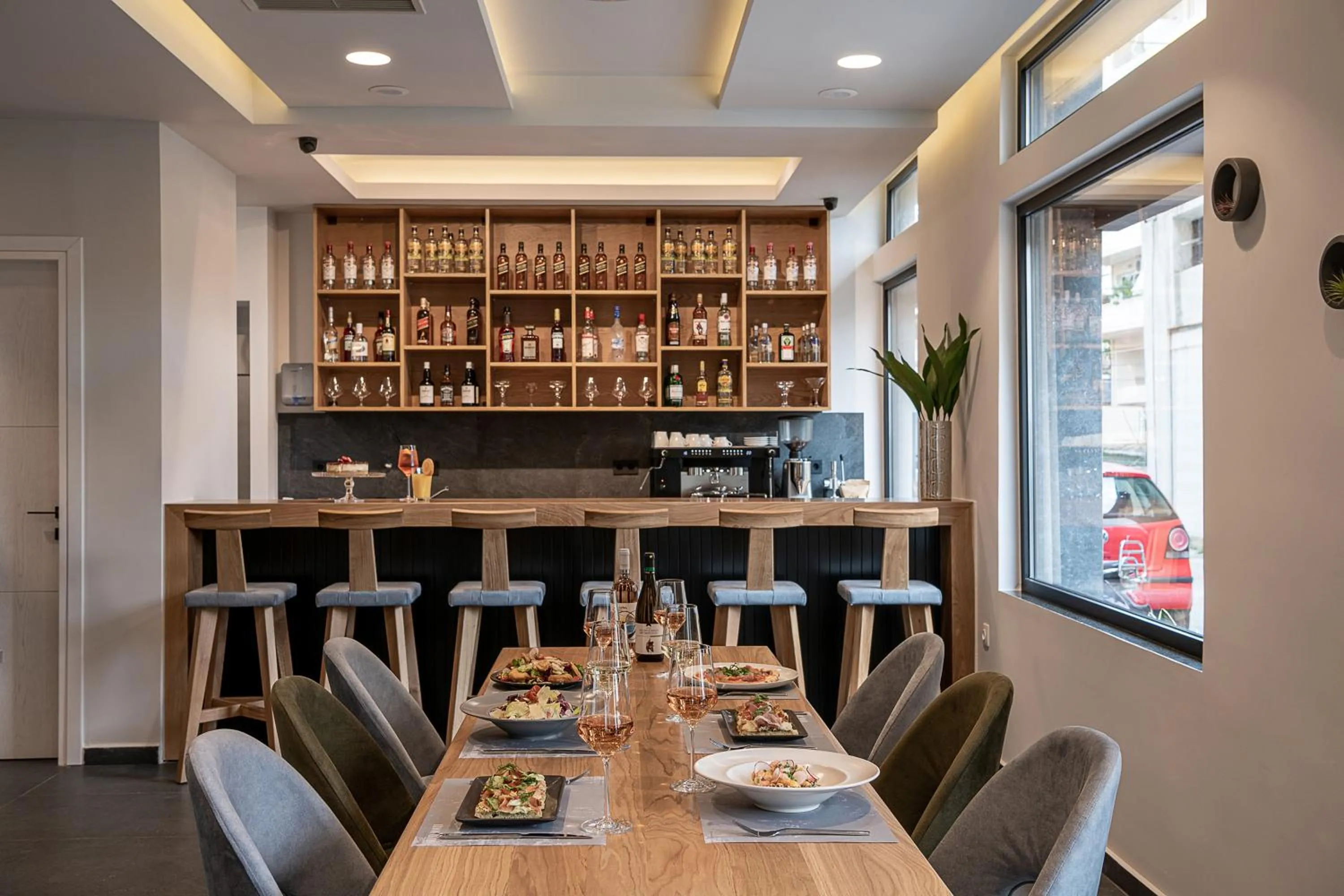 Restaurant/places to eat in Morum City Hotel Chania