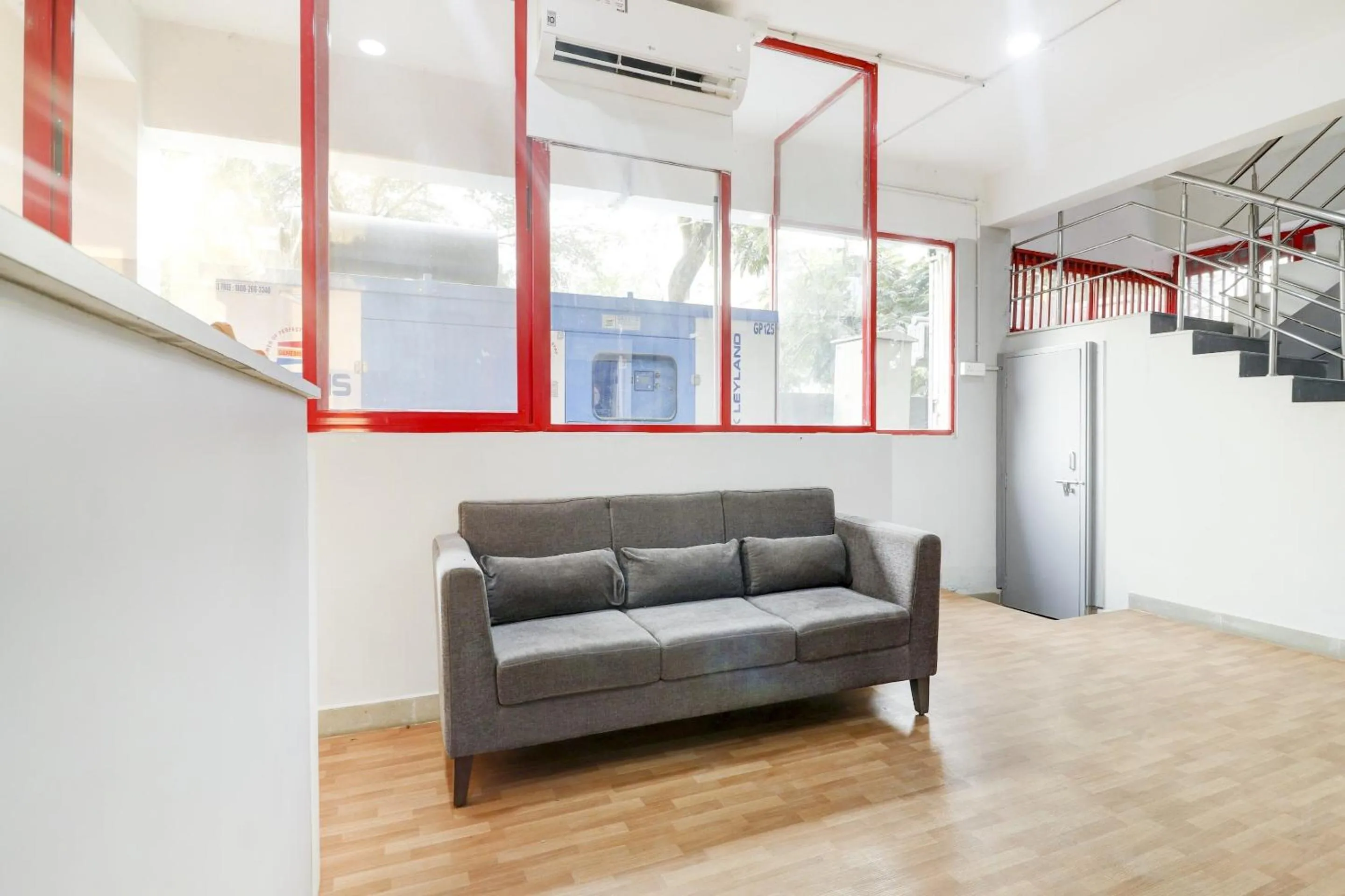 Lobby or reception in Townhouse Madhapur Near Shilparamam