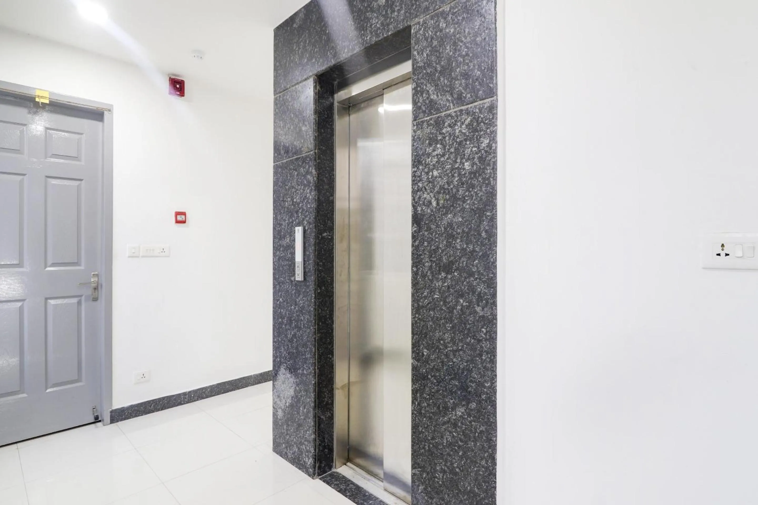 Lobby or reception in Townhouse Madhapur Near Shilparamam