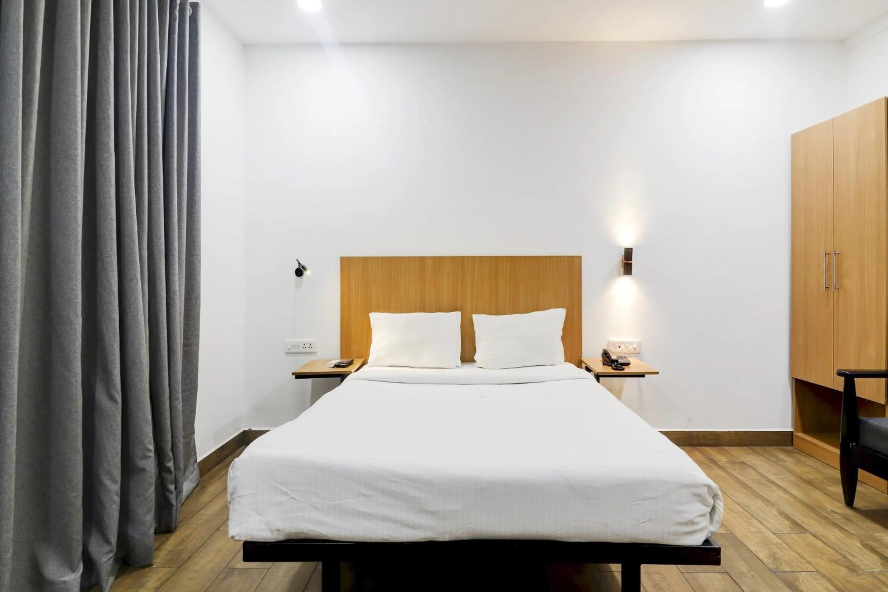 Bedroom, Bed in Townhouse Madhapur Near Shilparamam