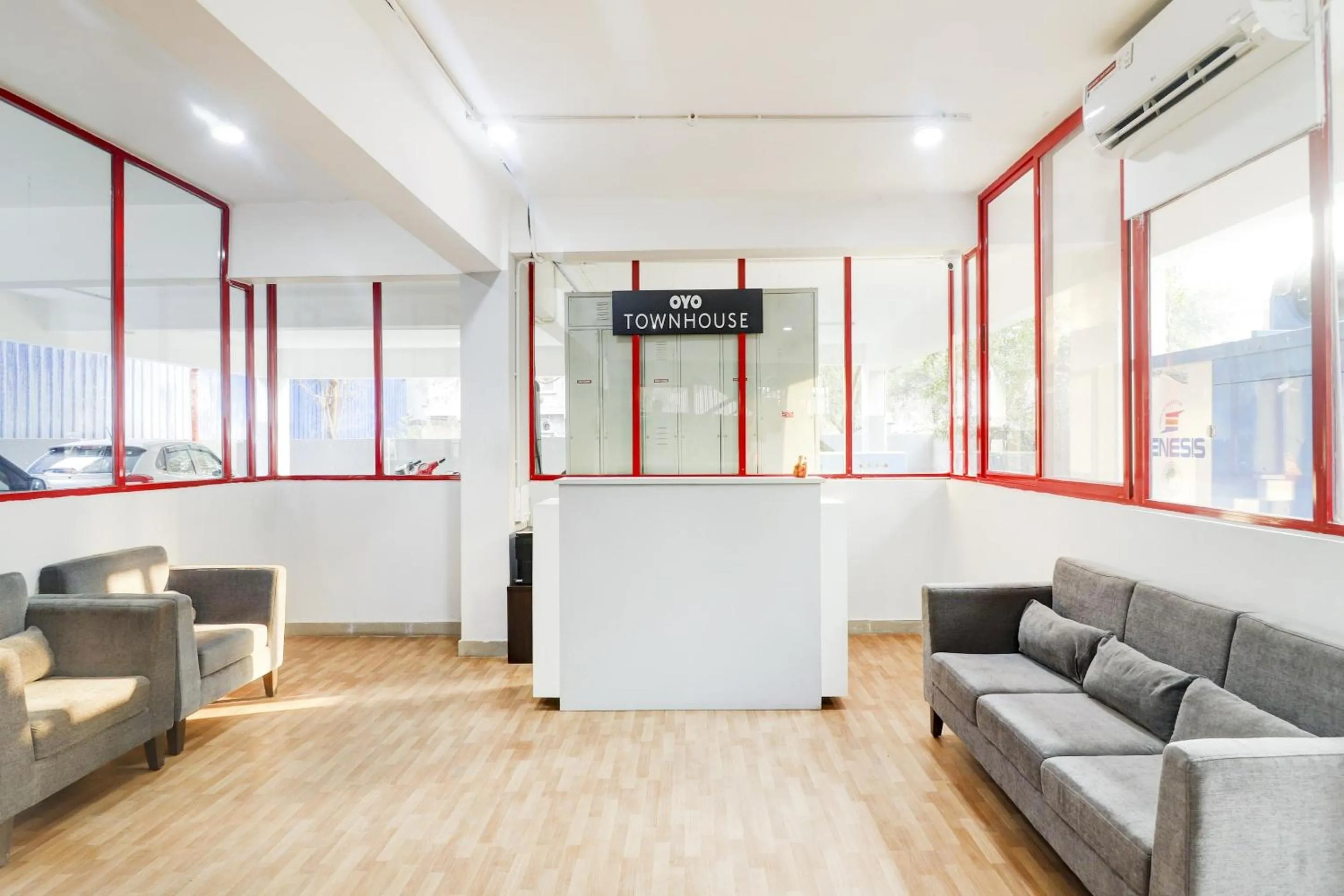 Lobby or reception in Townhouse Madhapur Near Shilparamam