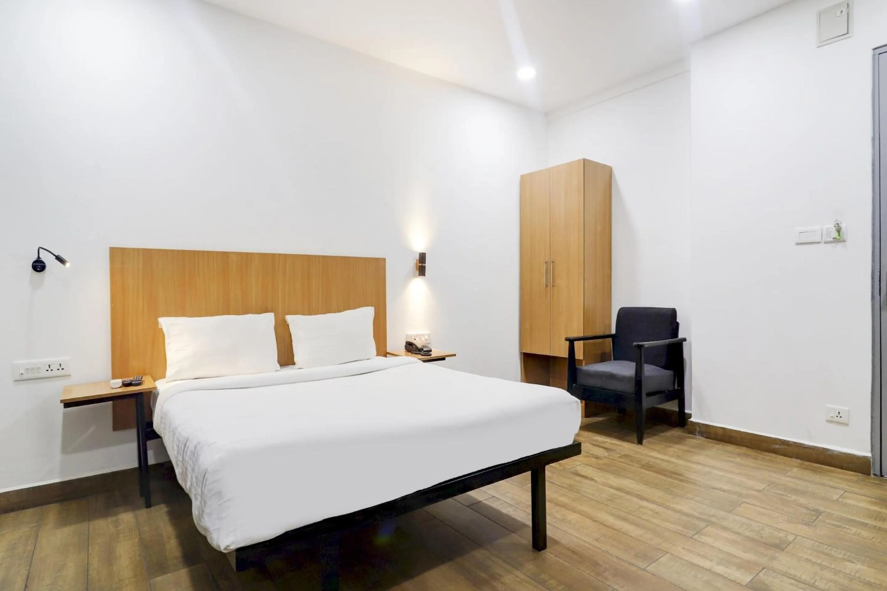 Bedroom in Townhouse Madhapur Near Shilparamam