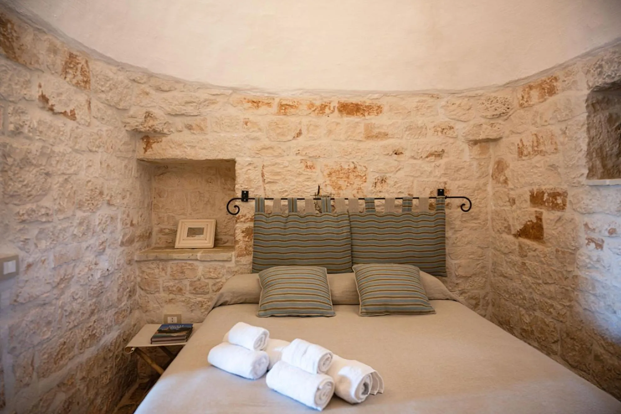 Bed in Borgo Del Tempo Ritrovato - Luxury Relais in Puglia