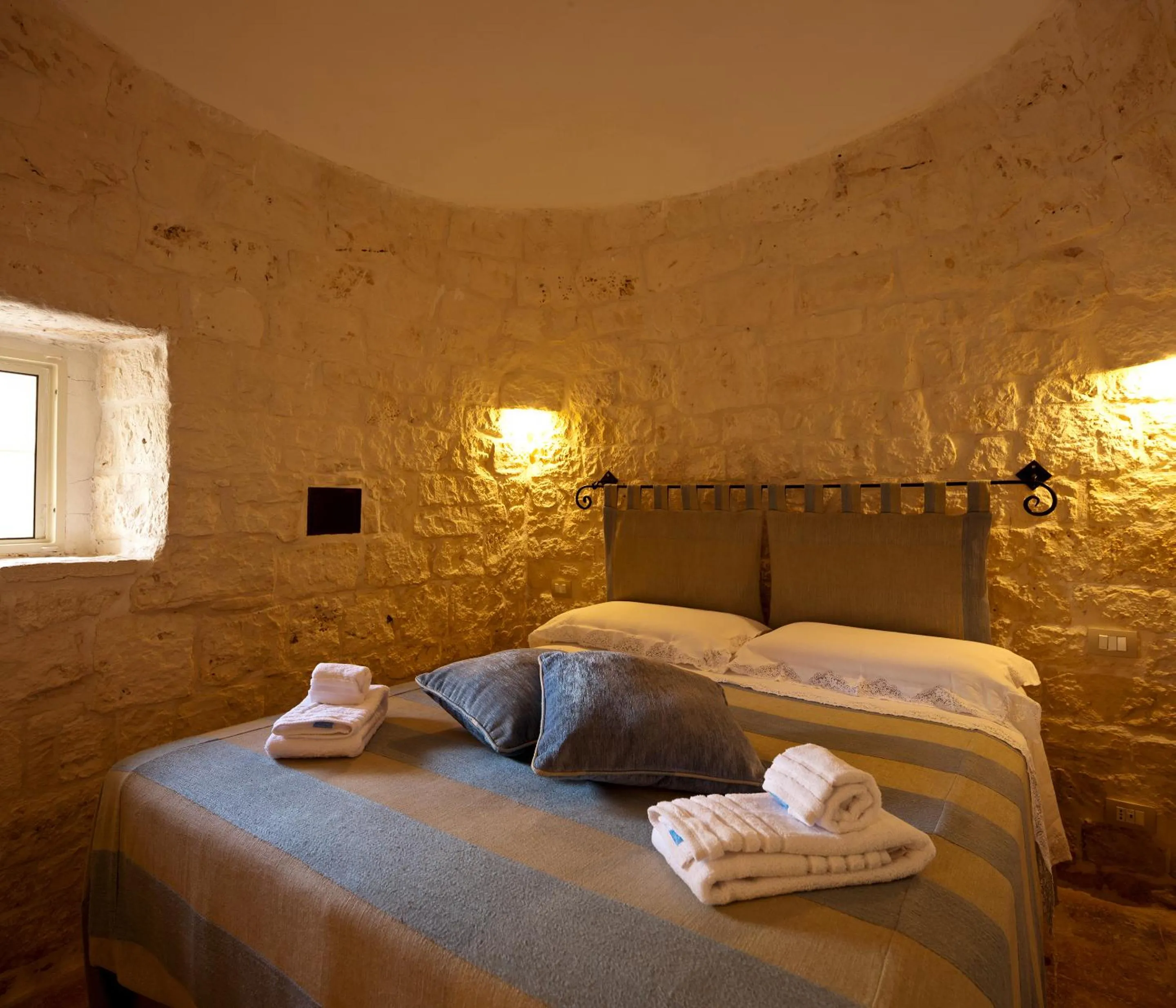 Bed in Borgo Del Tempo Ritrovato - Luxury Relais in Puglia