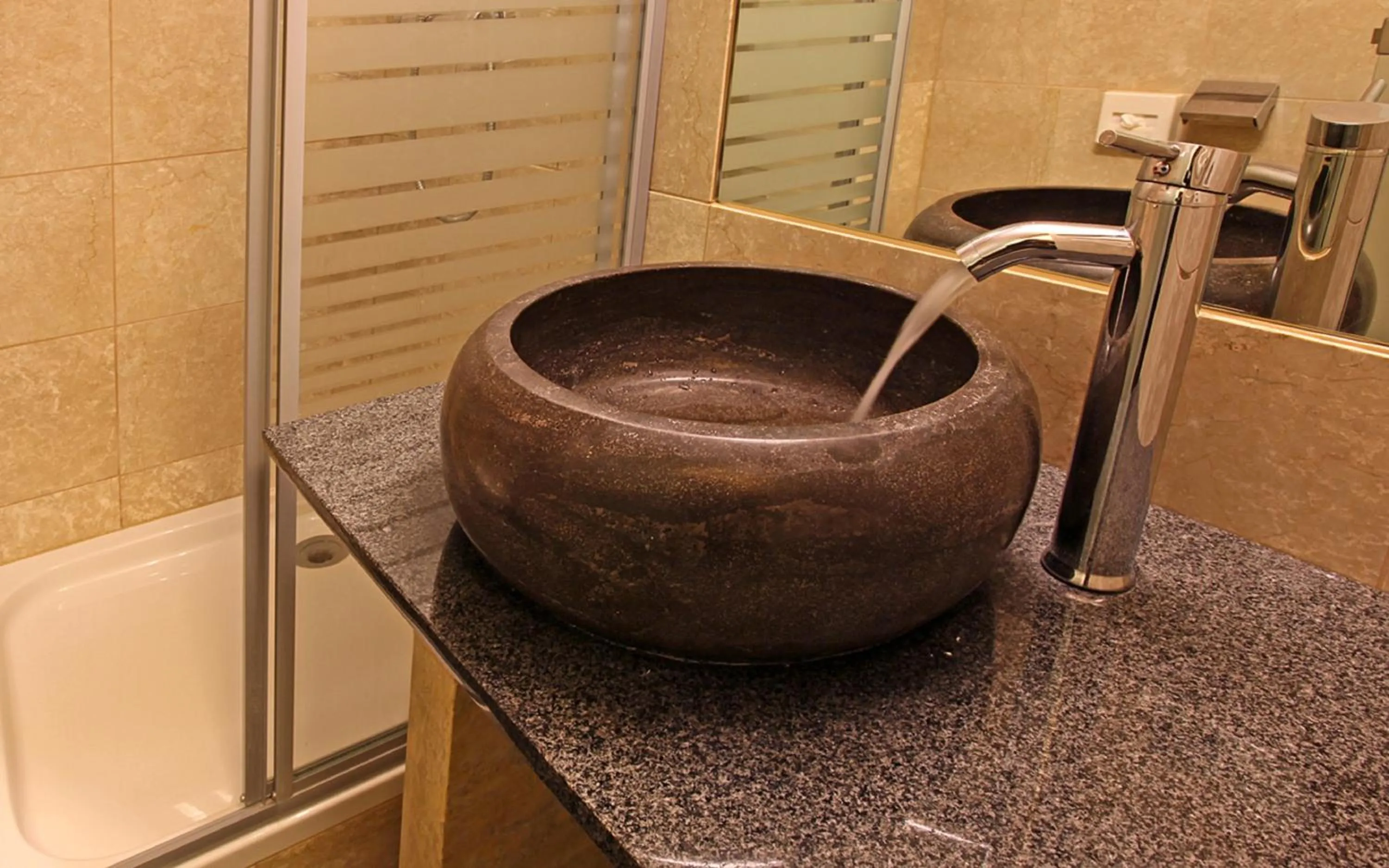 Bathroom in Alp Art Hotel Götzens