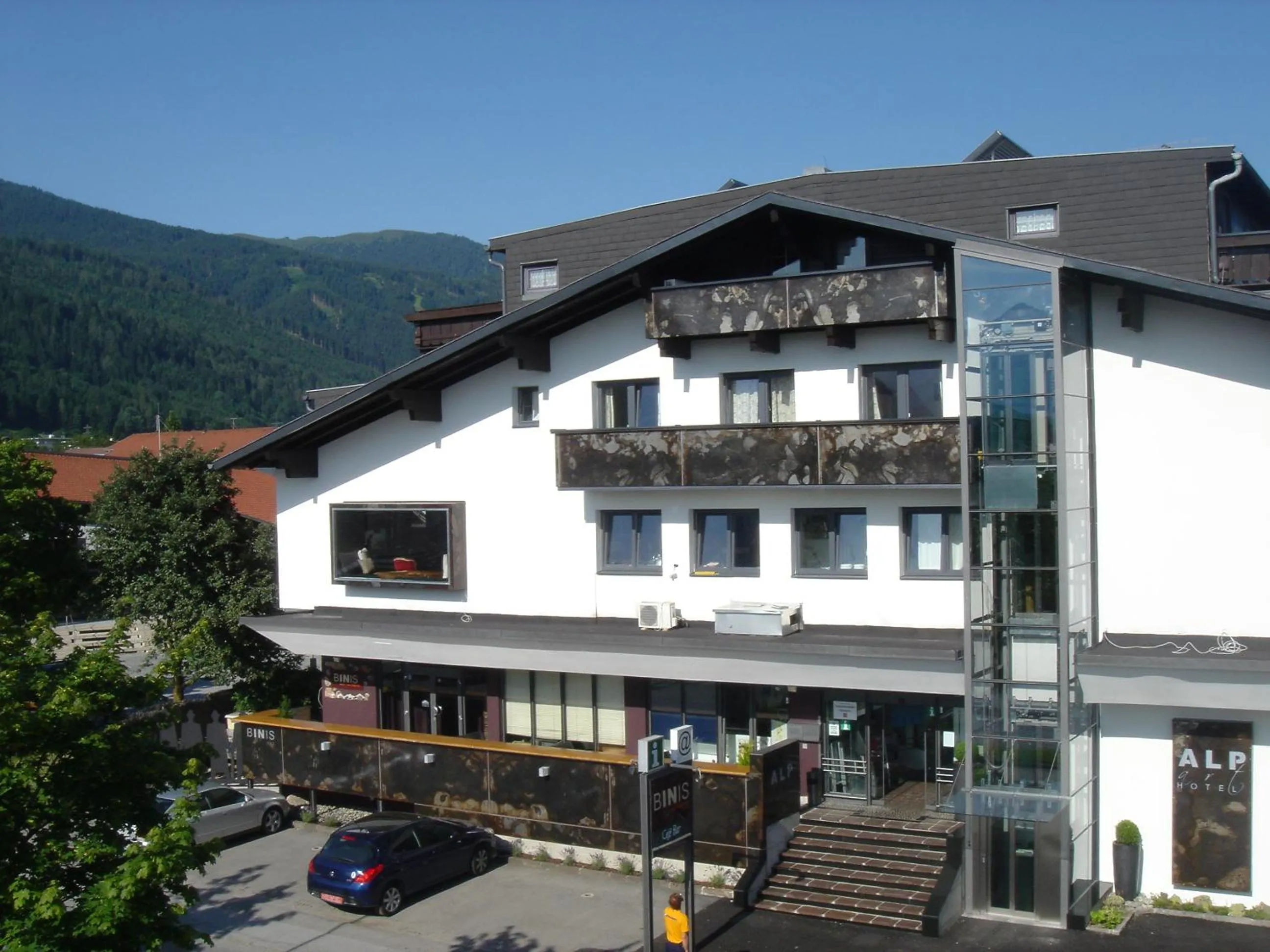 Facade/entrance in Alp Art Hotel Götzens