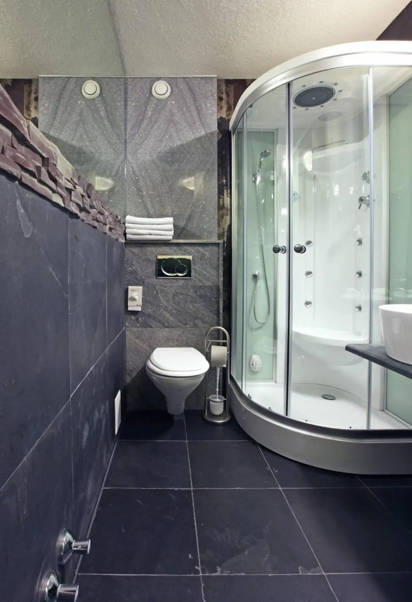 Junior Suite in Alp Art Hotel Götzens Junior Suite in Alp Art Hotel Götzens