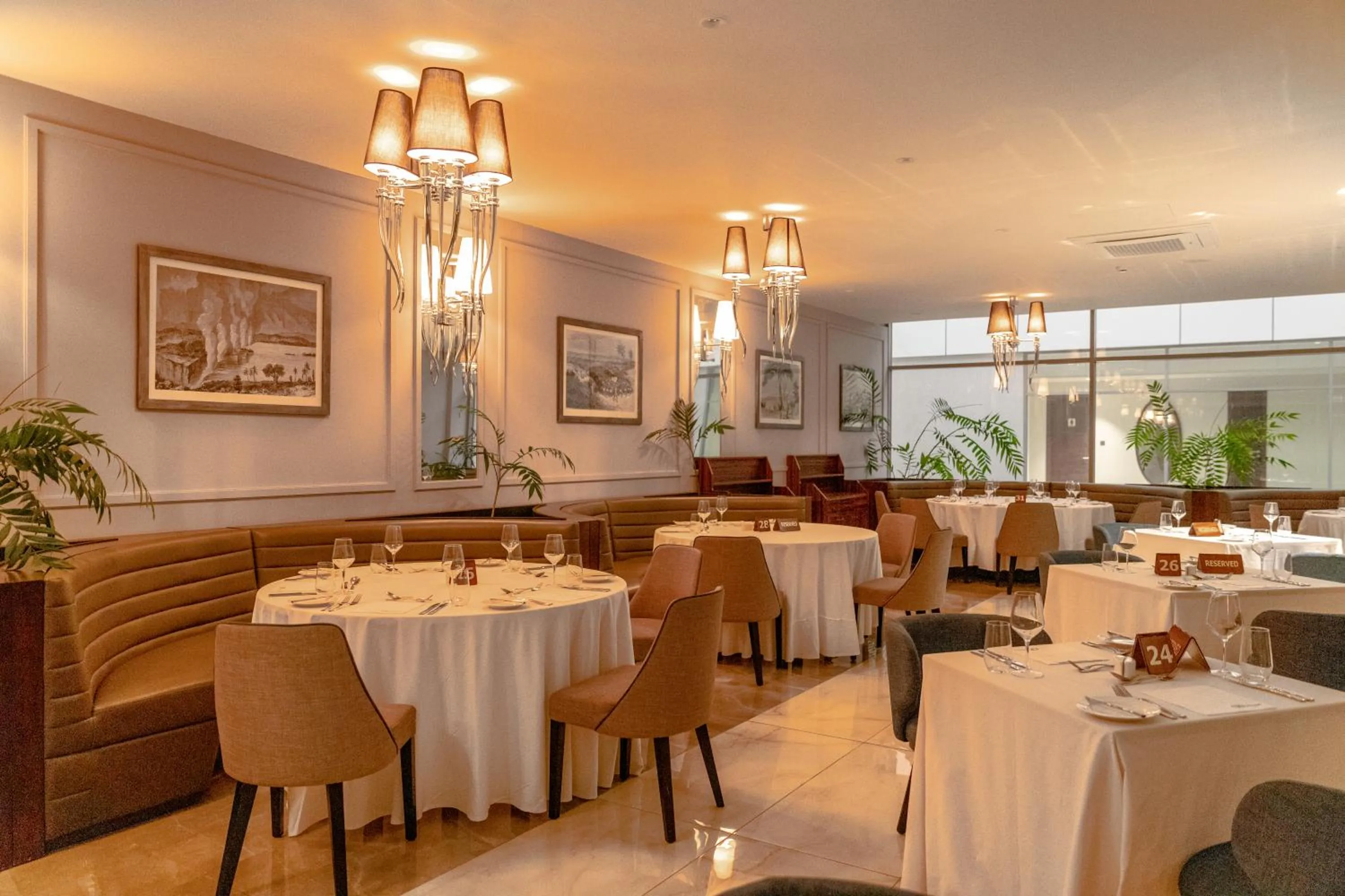 Restaurant/places to eat in The Quorum