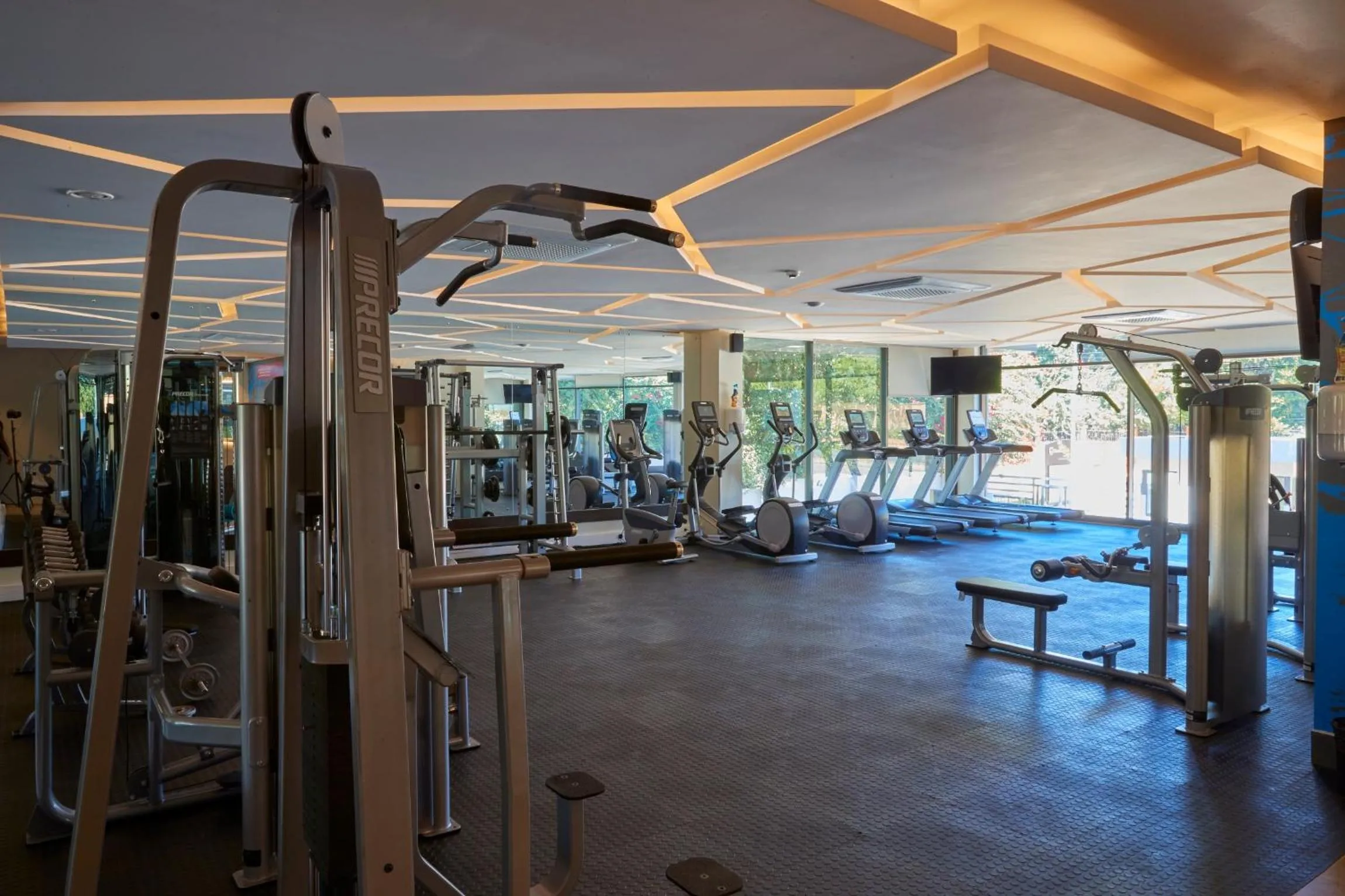 Fitness centre/facilities in The Quorum