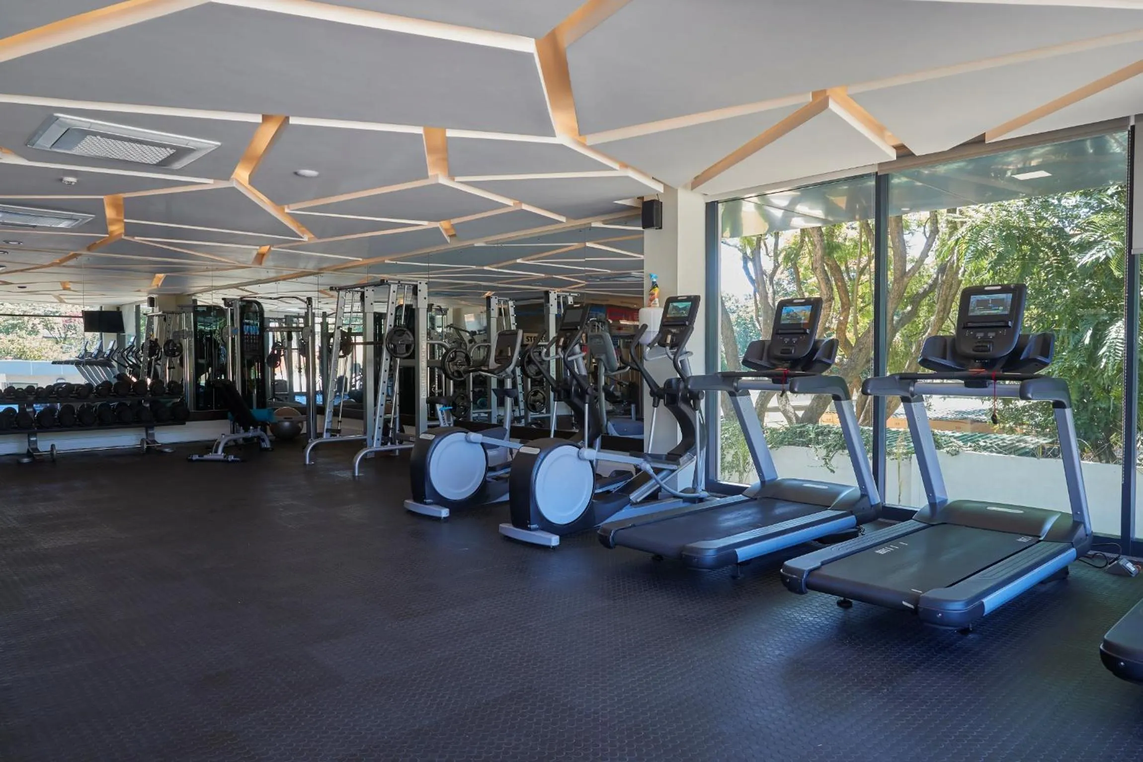 Fitness centre/facilities in The Quorum